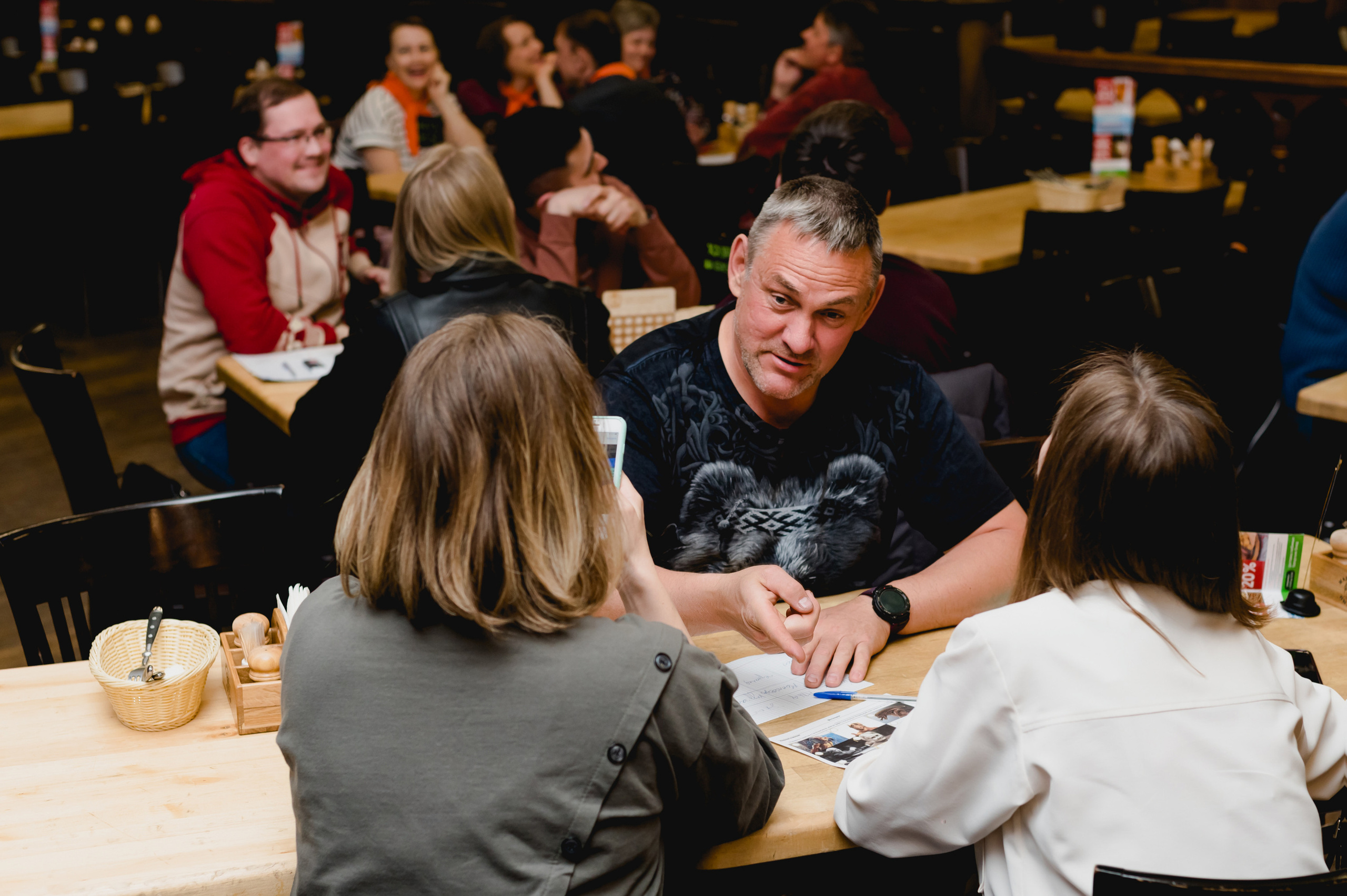 IQ шоу «Золотой монокль» 2023. Фотограф Виктор Андреасян