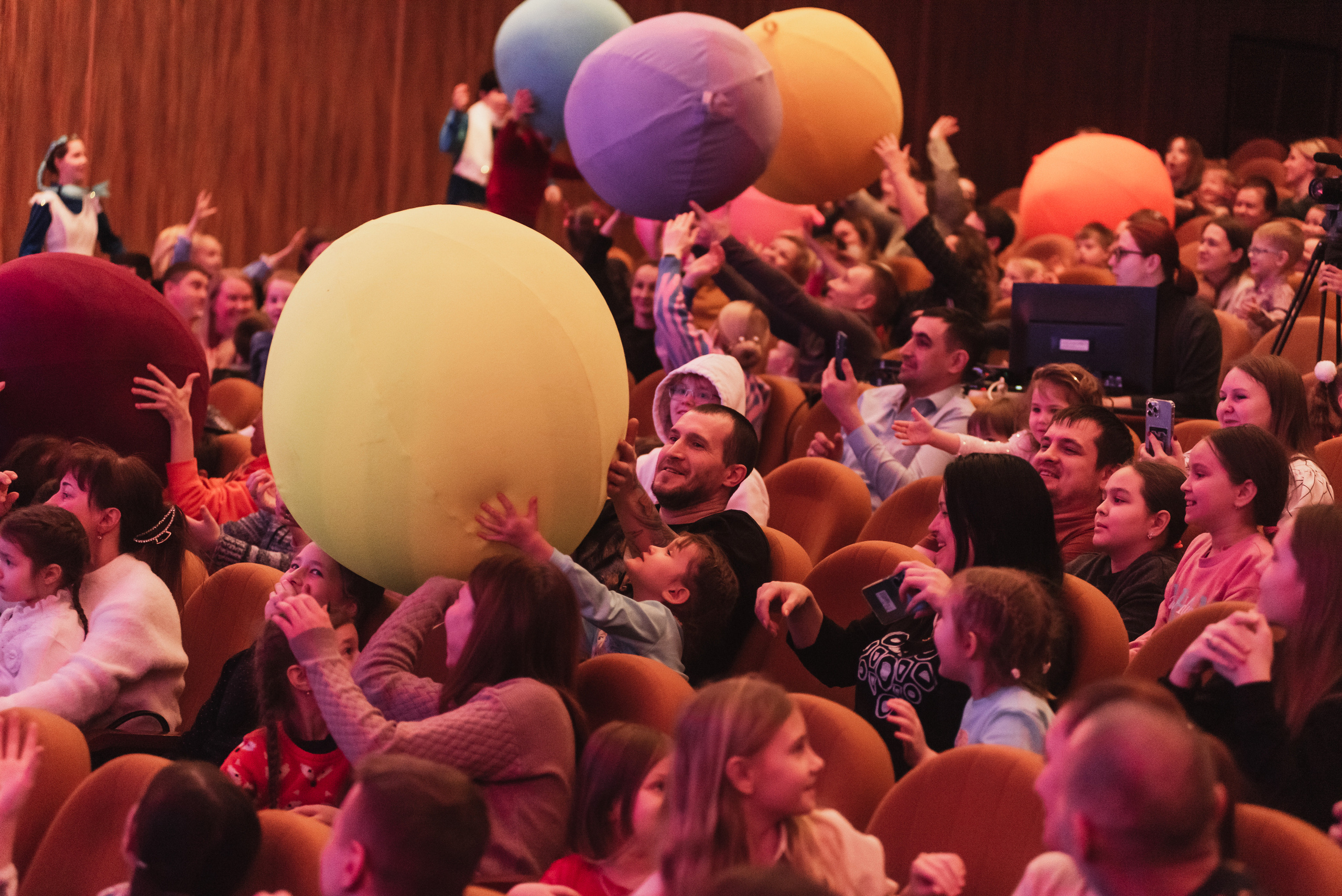 День рождения Уральской Снегурочки, 2023. Фотограф Виктор Андреасян