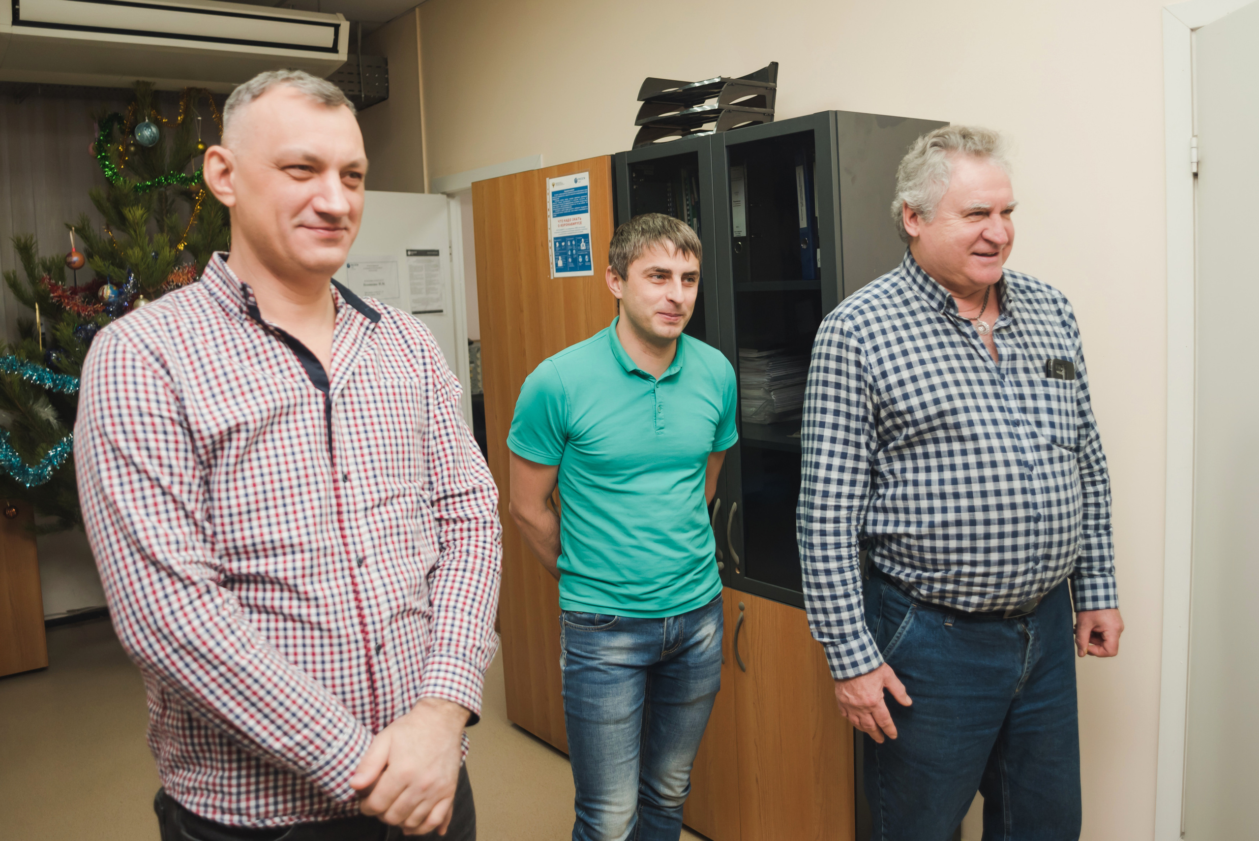 Новогоднее поздравление сотрудников — Россети — Урал,. Фотограф Виктор Андреасян