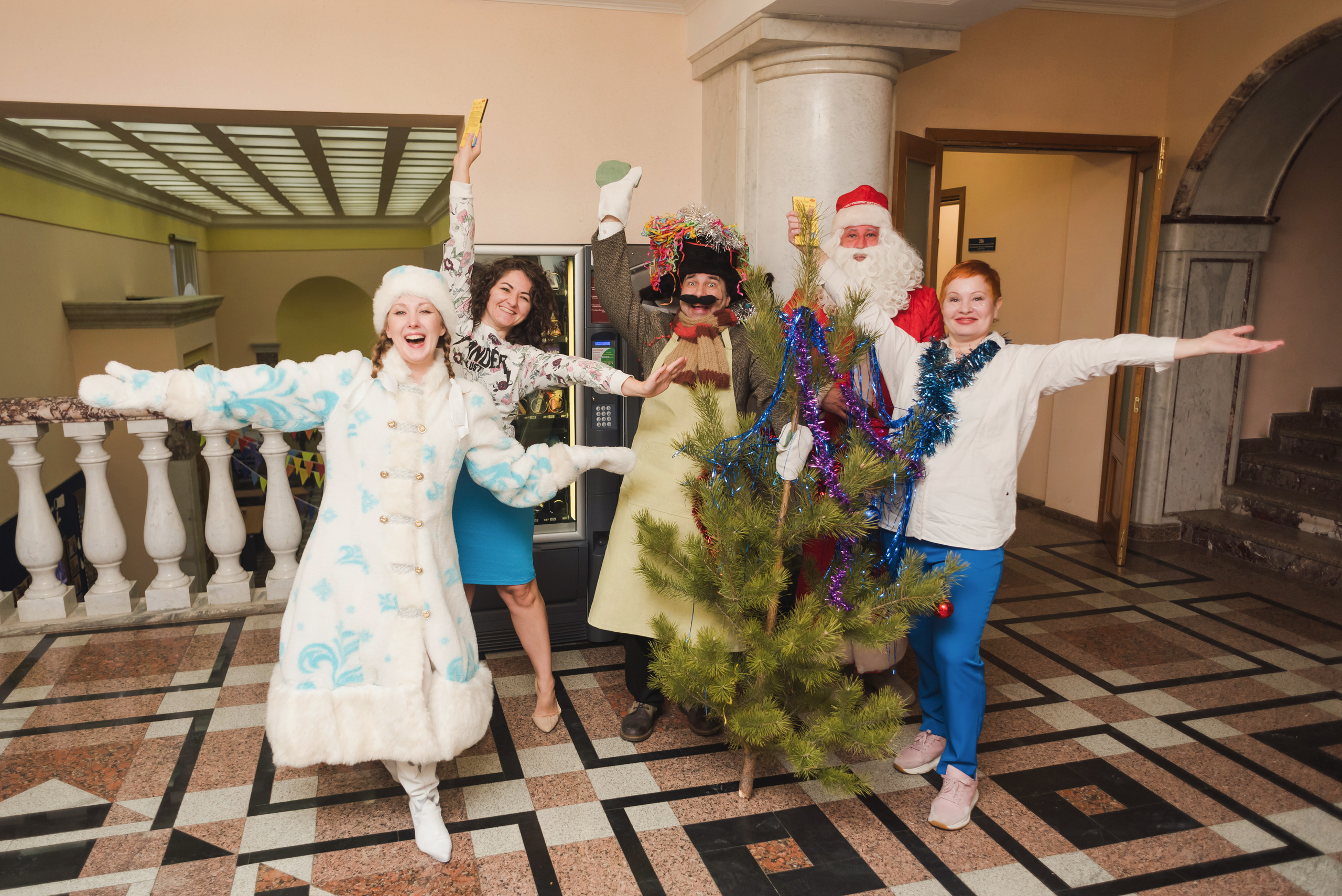 Новогоднее поздравление сотрудников — Россети — Урал,. Фотограф Виктор Андреасян