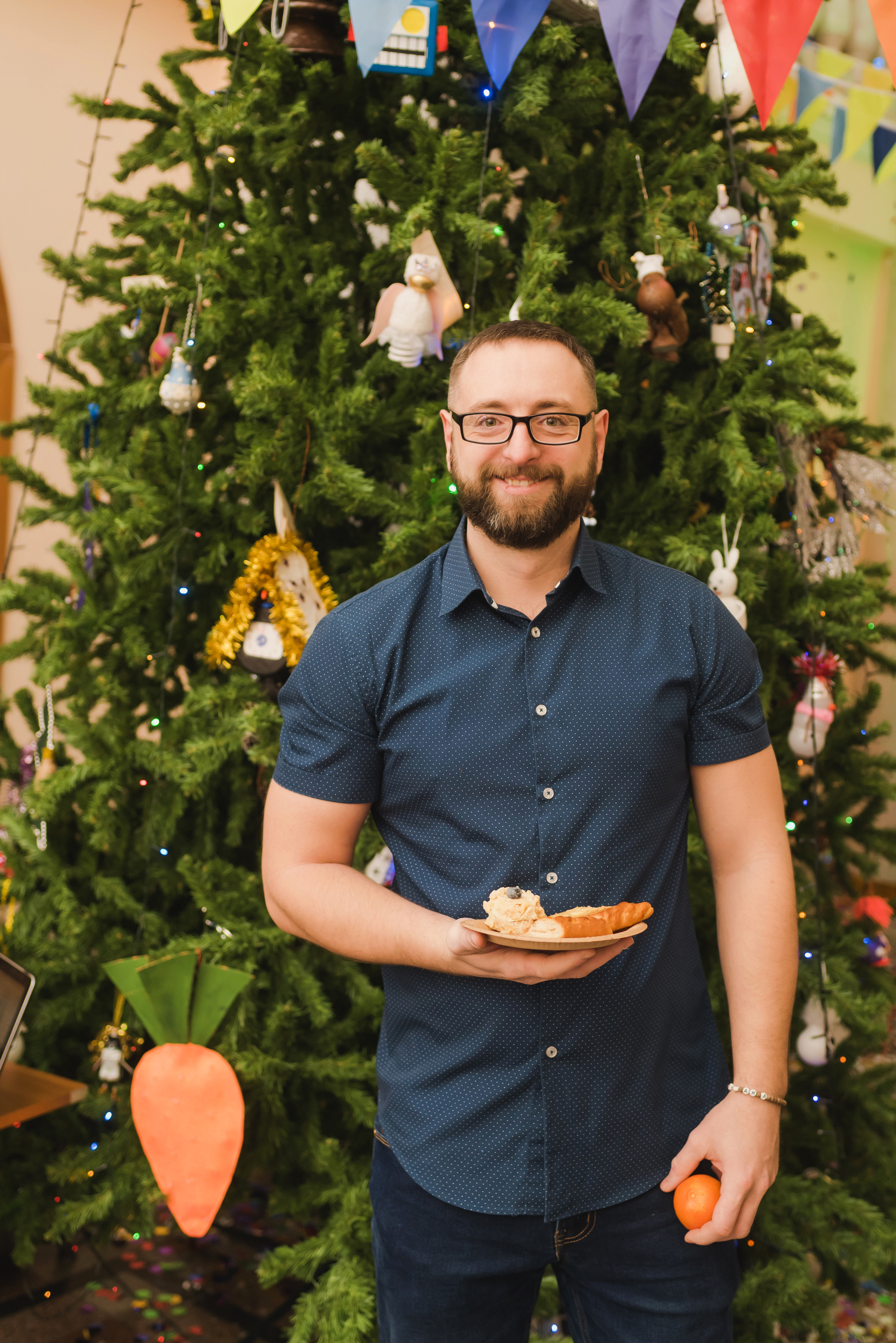 Новогоднее поздравление сотрудников — Россети — Урал,. Фотограф Виктор Андреасян