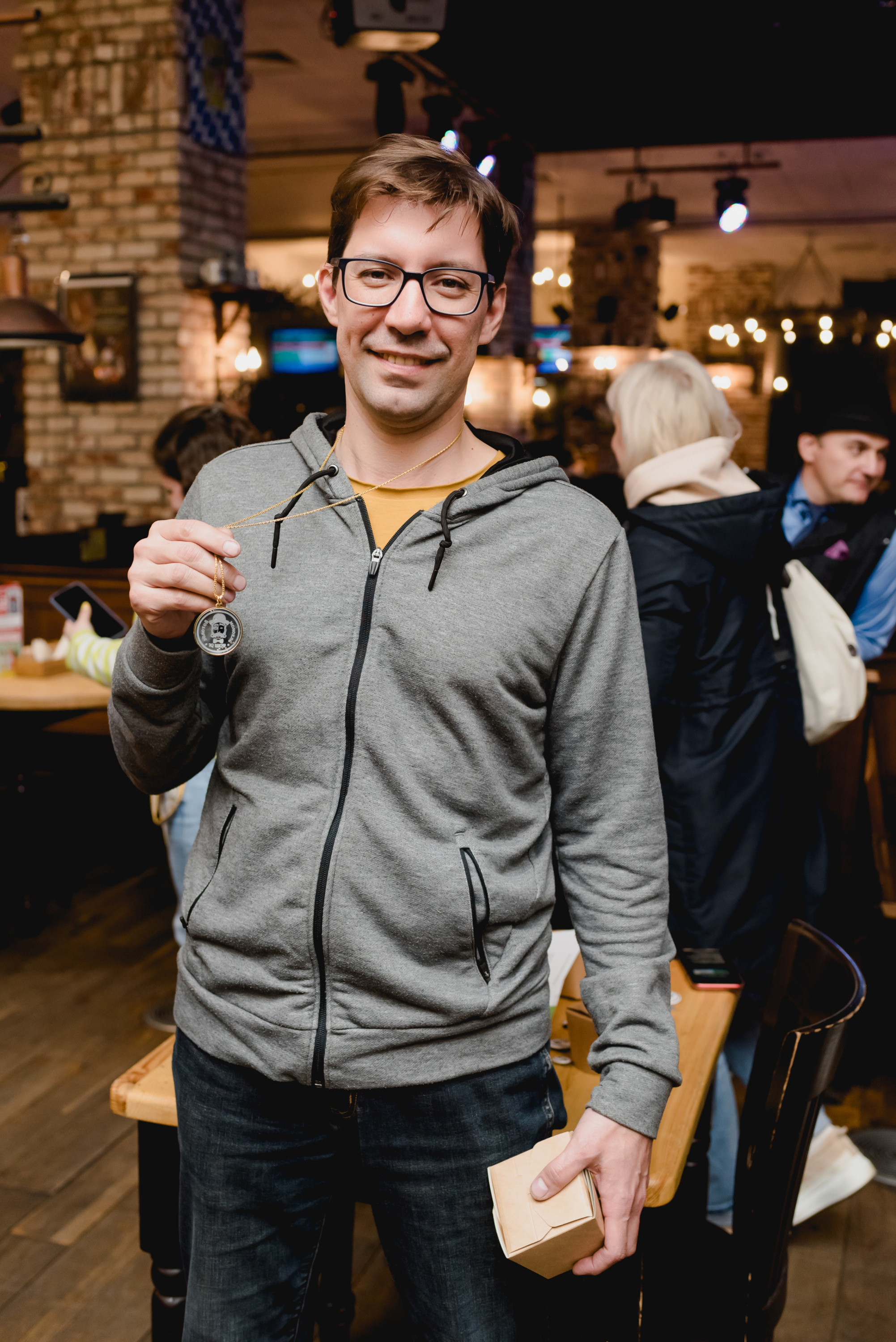 IQ шоу «Золотой монокль» 2023. Фотограф Виктор Андреасян