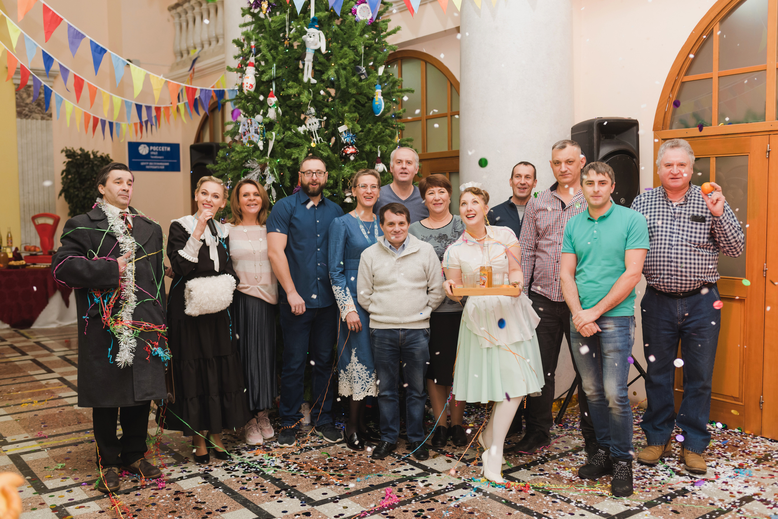 Новогоднее поздравление сотрудников — Россети — Урал,. Фотограф Виктор Андреасян