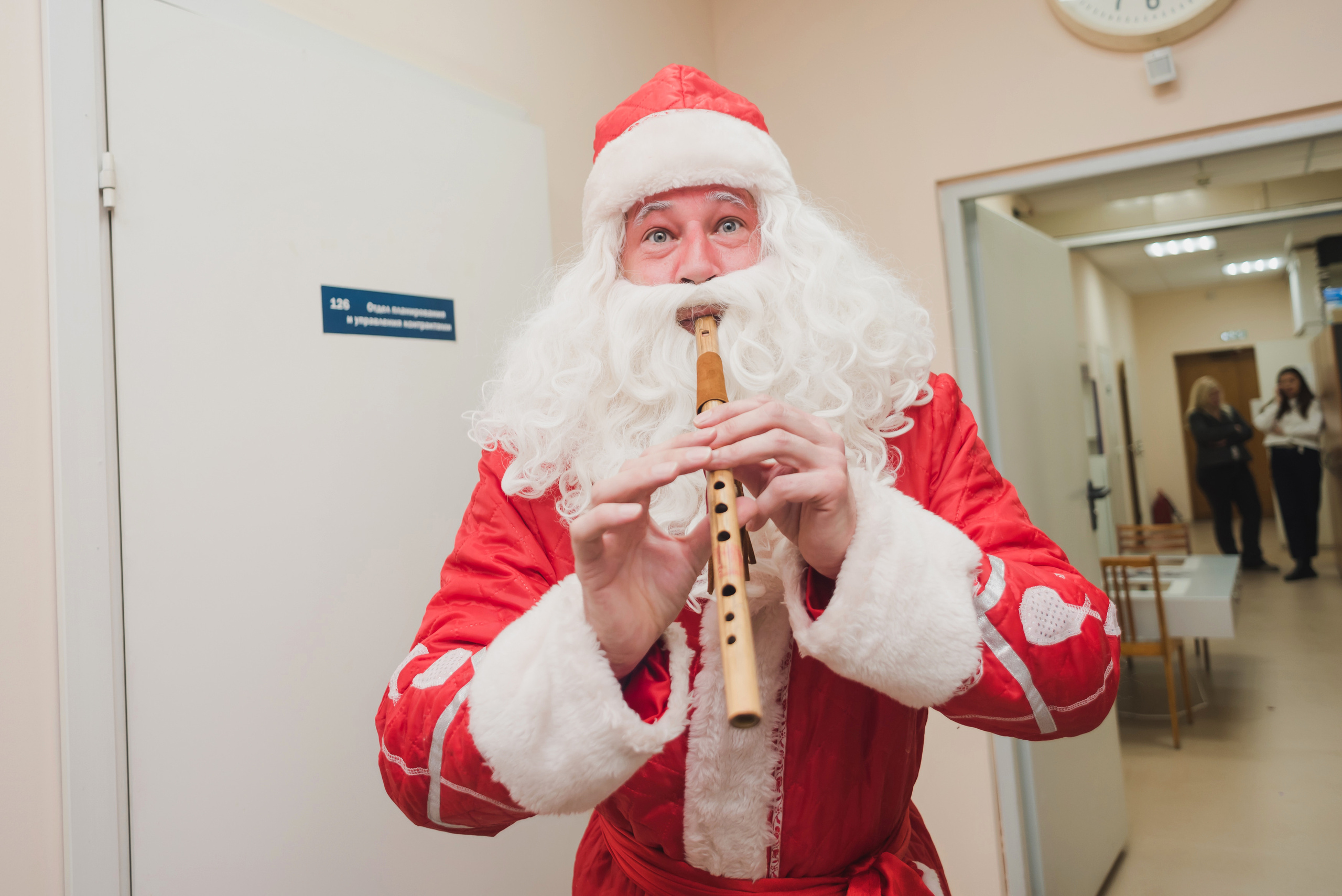 Новогоднее поздравление сотрудников — Россети — Урал,. Фотограф Виктор Андреасян