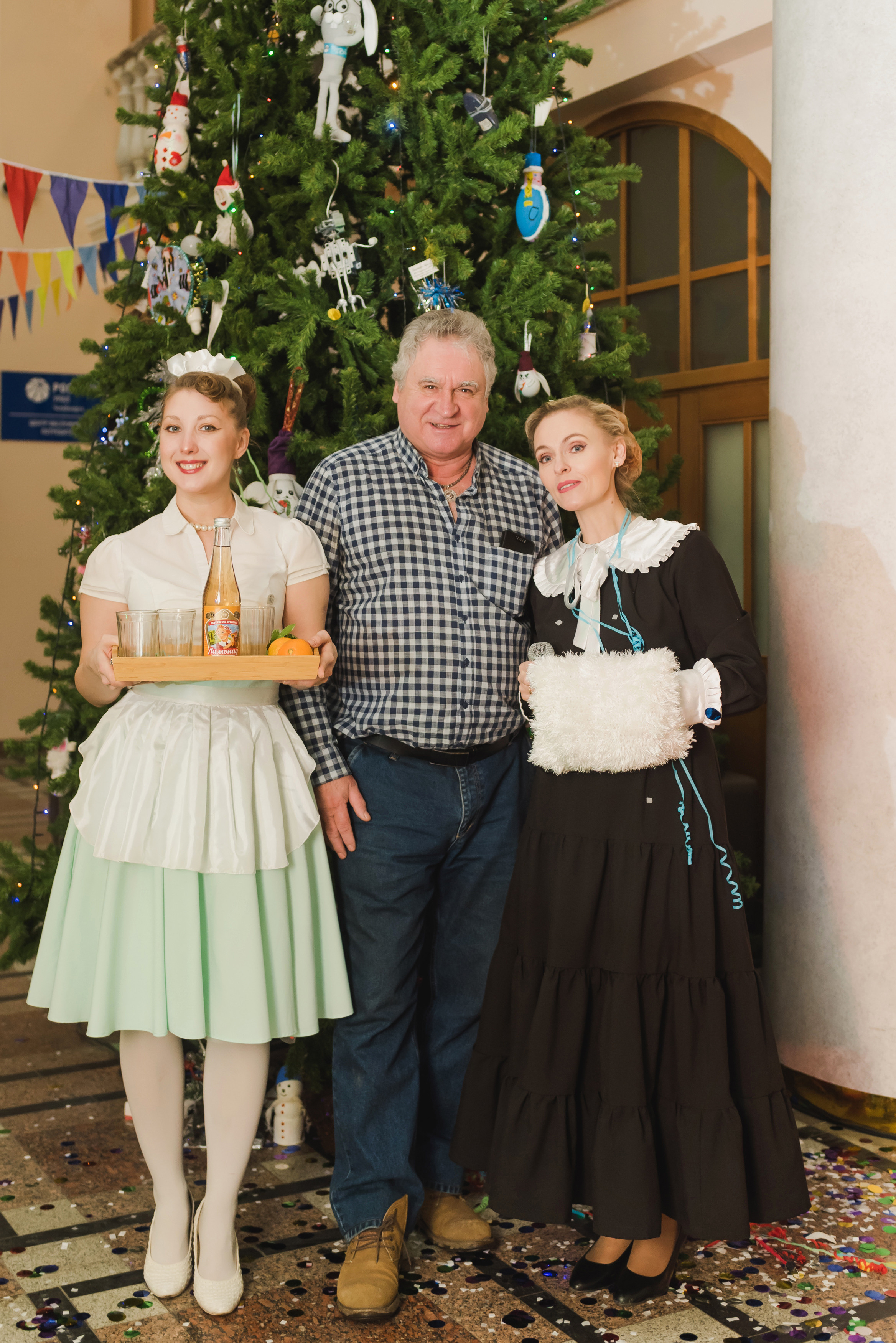 Новогоднее поздравление сотрудников — Россети — Урал,. Фотограф Виктор Андреасян