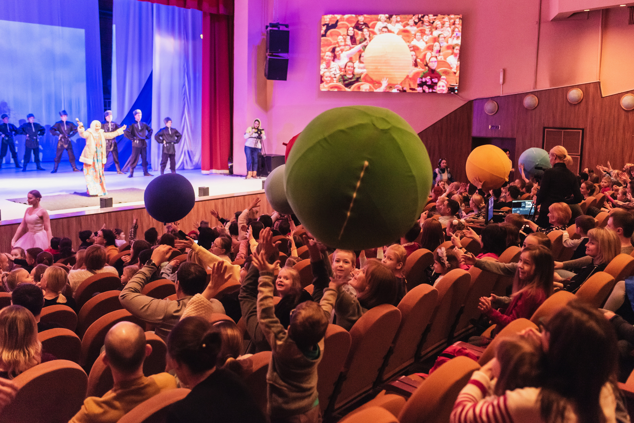 День рождения Уральской Снегурочки, 2023. Фотограф Виктор Андреасян