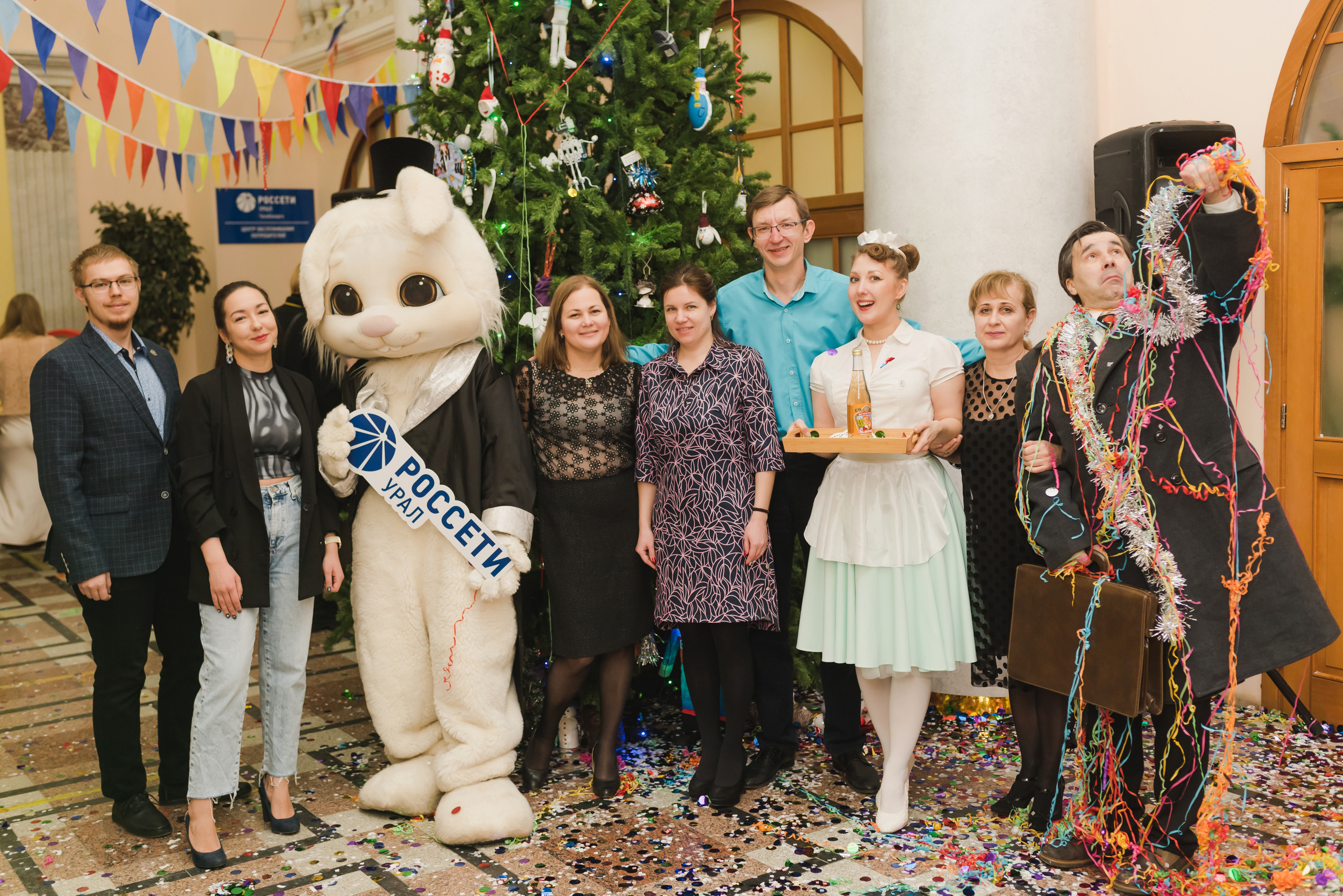 Новогоднее поздравление сотрудников — Россети — Урал,. Фотограф Виктор Андреасян