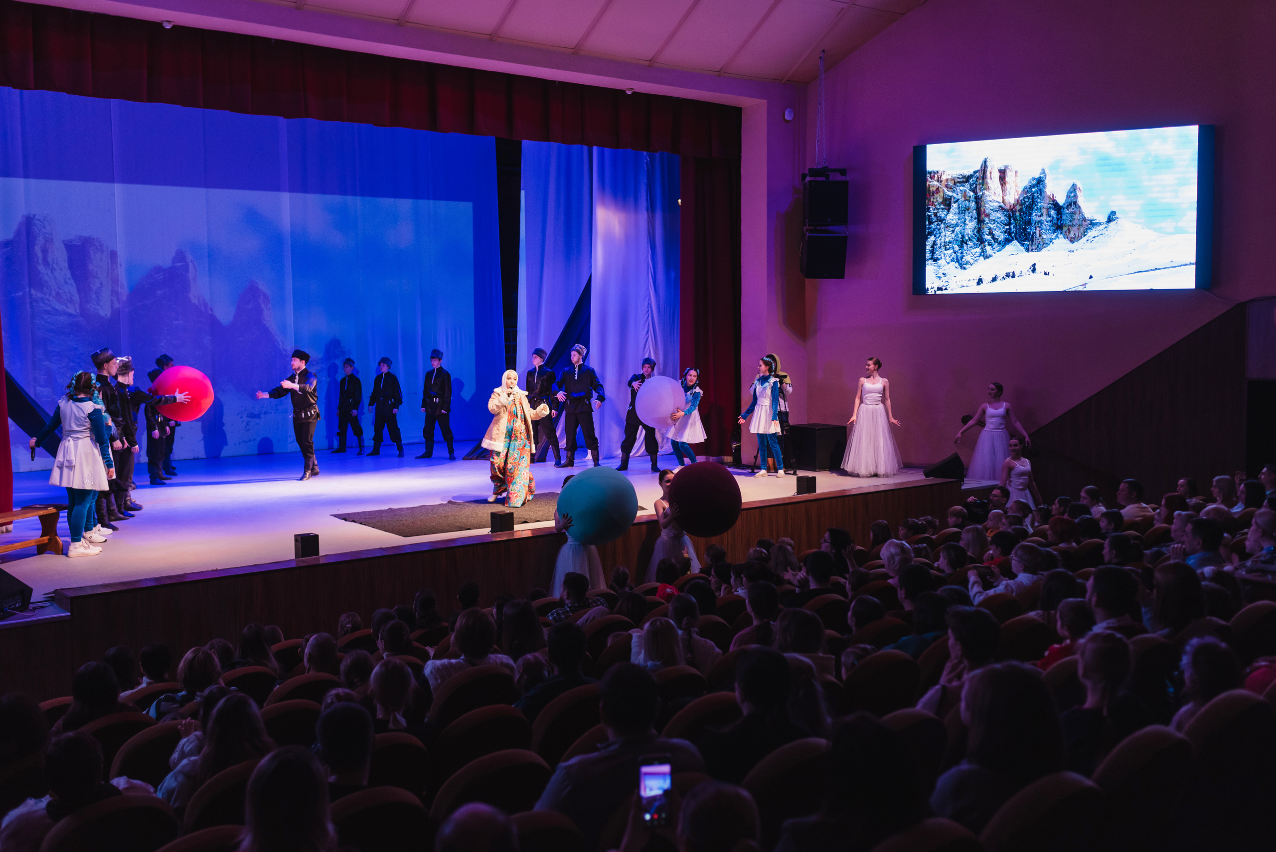 День рождения Уральской Снегурочки, 2023. Фотограф Виктор Андреасян