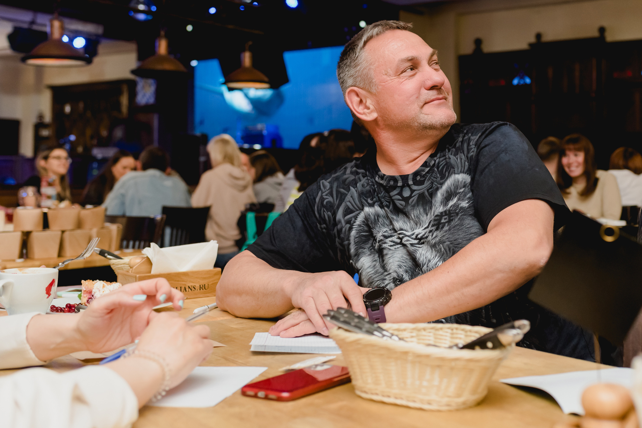 IQ шоу «Золотой монокль» 2023. Фотограф Виктор Андреасян