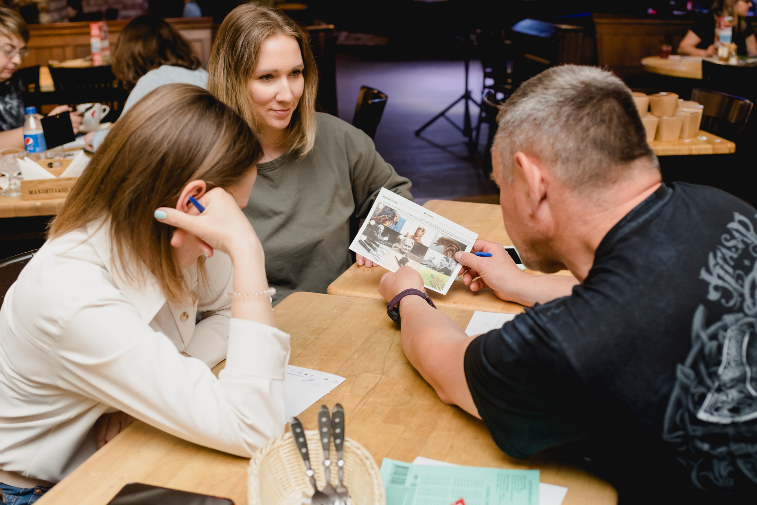 IQ шоу «Золотой монокль» 2023. Фотограф Виктор Андреасян