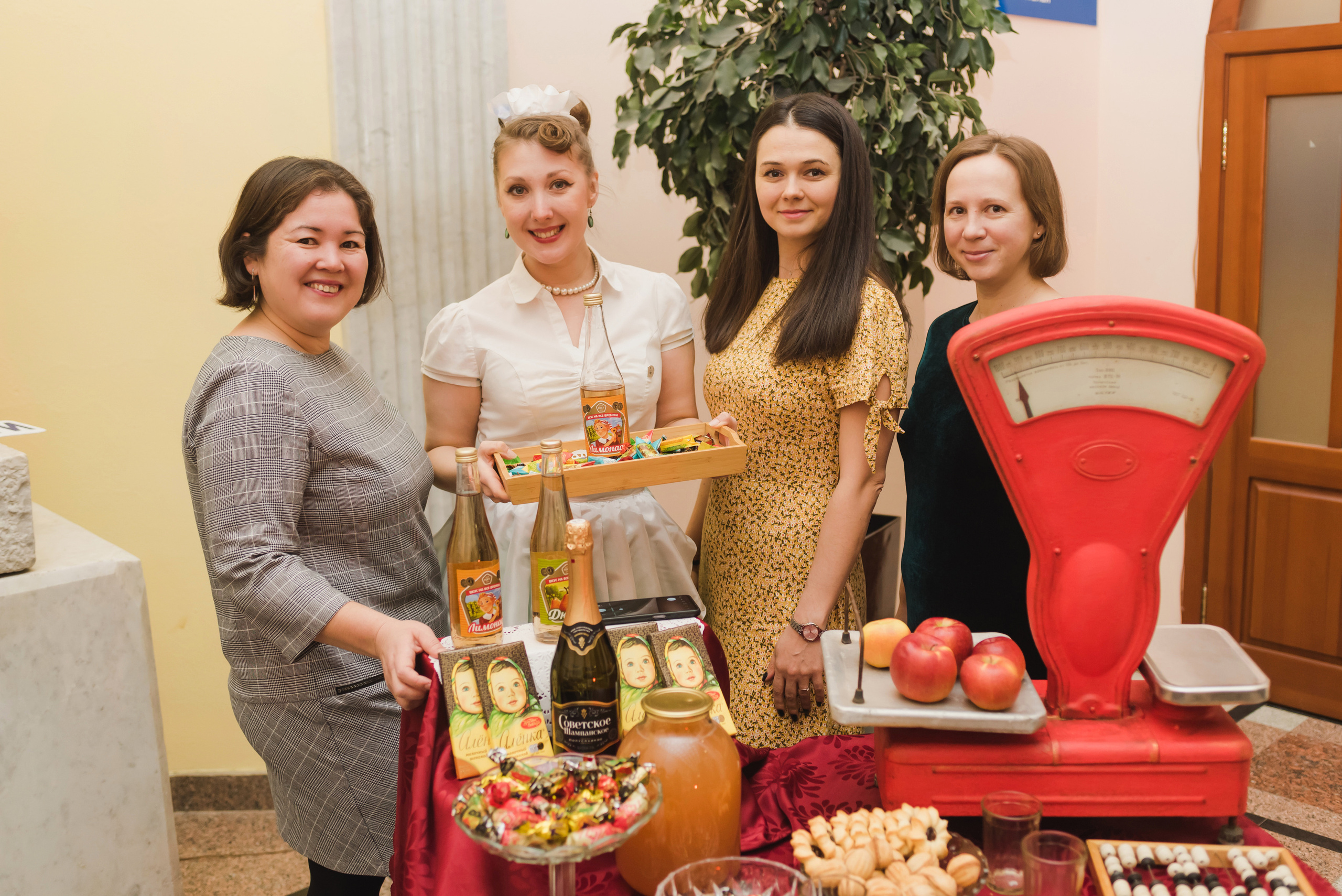 Новогоднее поздравление сотрудников — Россети — Урал,. Фотограф Виктор Андреасян