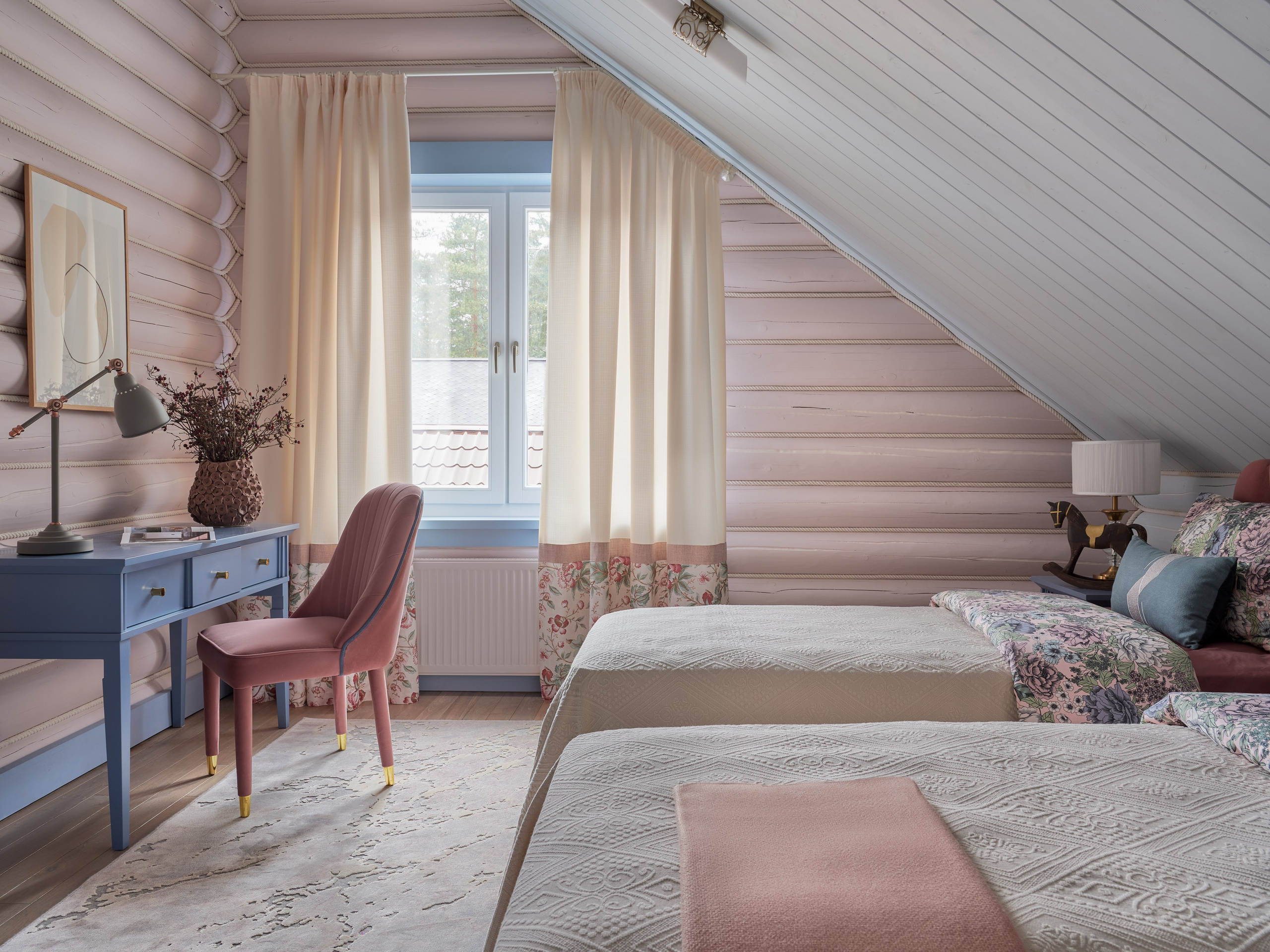 Бревенчатый светлый дом. Фотограф Наталья Вершинина