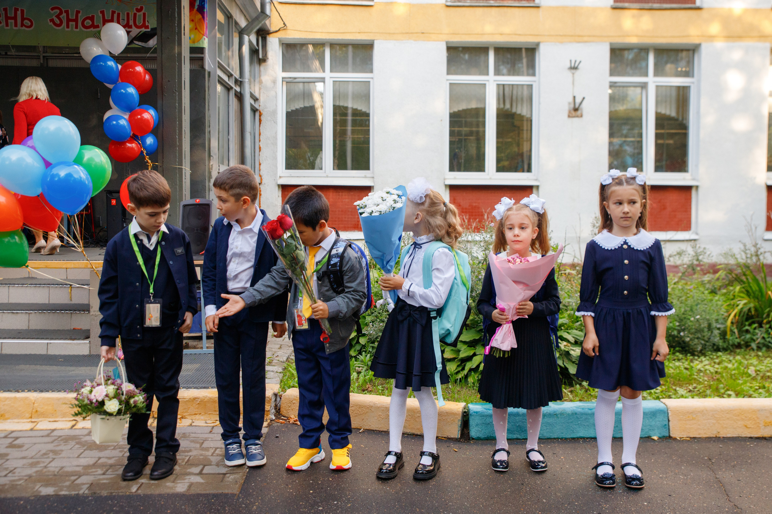 Репортажная съемка первого сентября для первоклассников. Семейный и школьный фотограф в Москве Анна Ткач