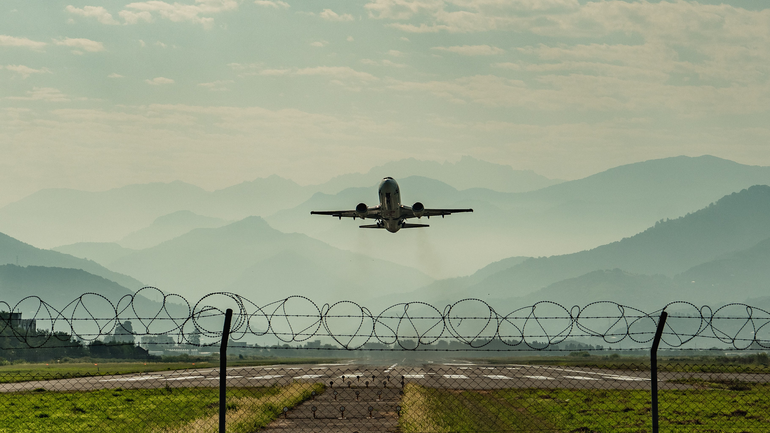 Если ты на Земле — звони