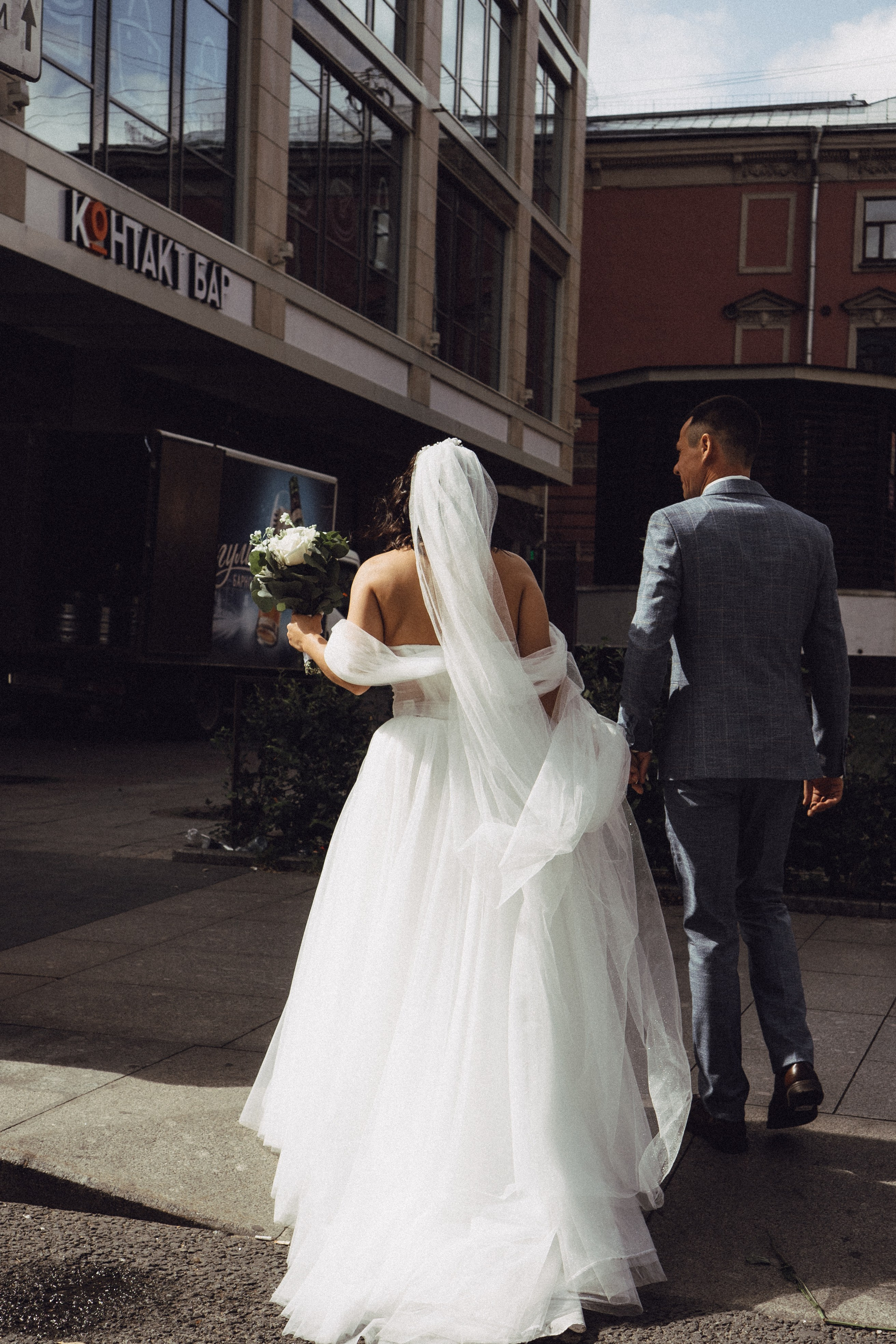 СВАДЕБНАЯ ПРОГУЛКА РЕСТОРАН МЫ ЖЕ НА ТЫ И ФОТОСЕССИИЯ С АВТОМОБИЛЕМ. Профессиональный фотограф, Санкт-Петербург — Виктория Богомолова