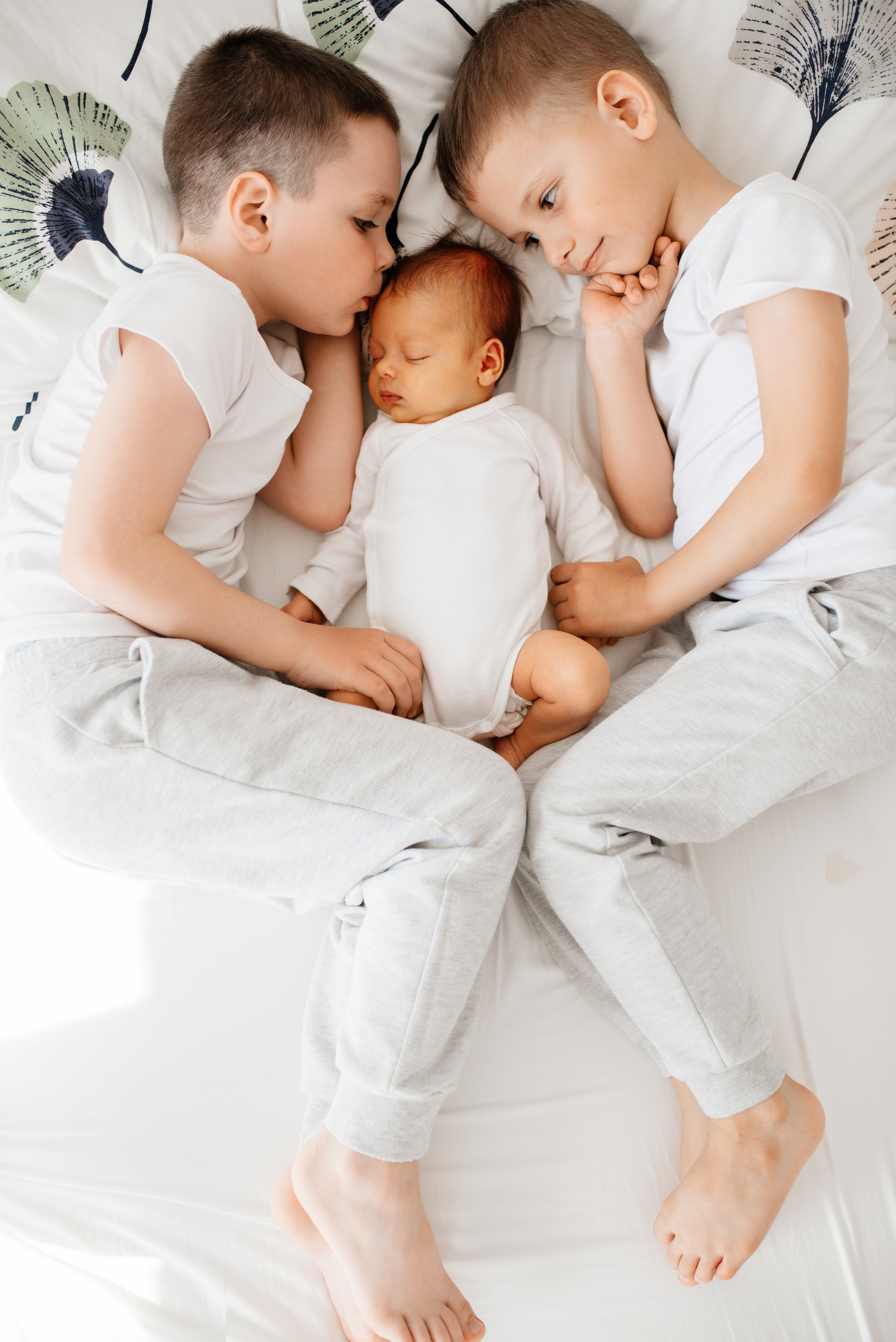 Юля Максим Никита Алисочка 1 месяц. Семьи