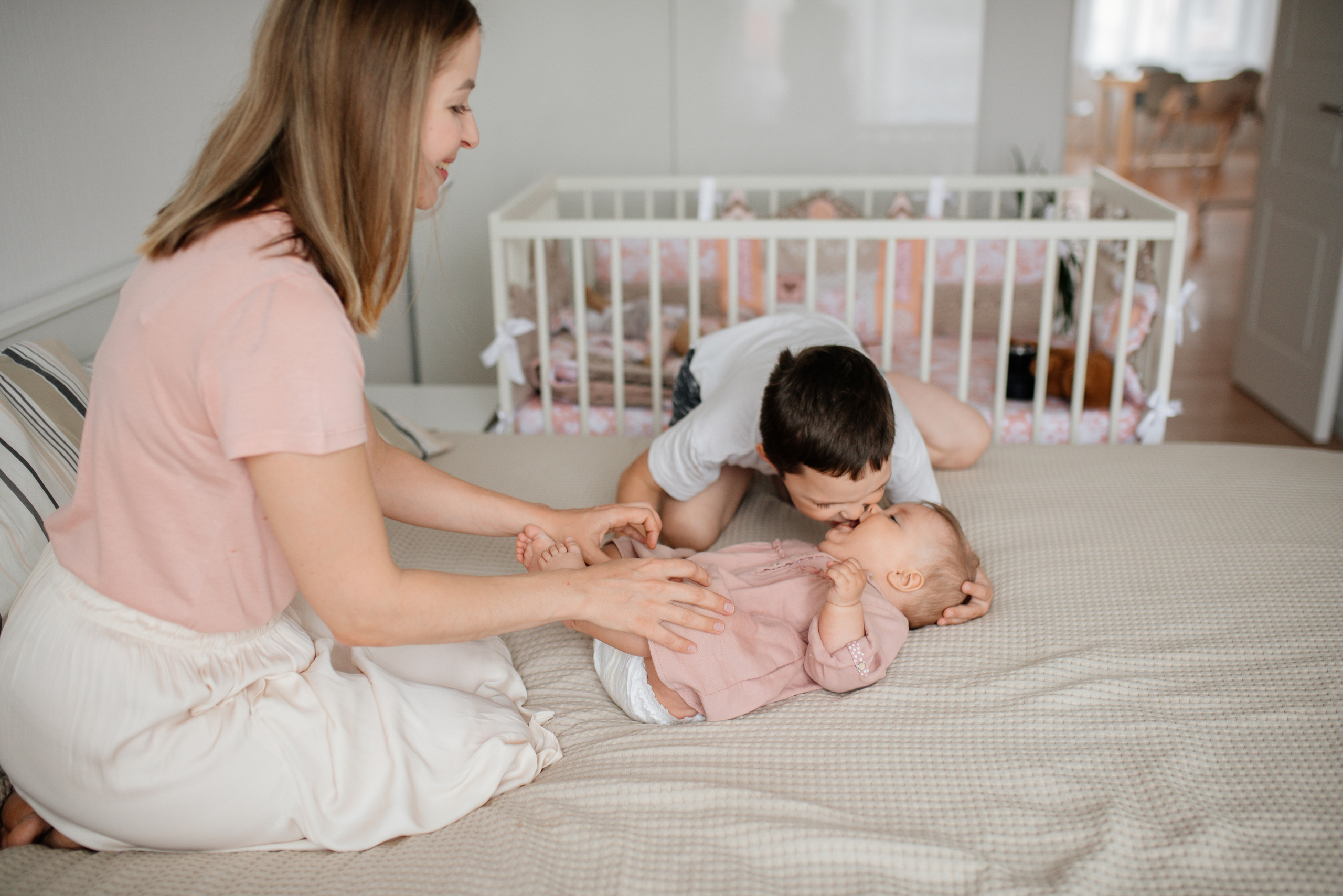 Юля, Максим и Алисочка 6 месяцев. Семьи