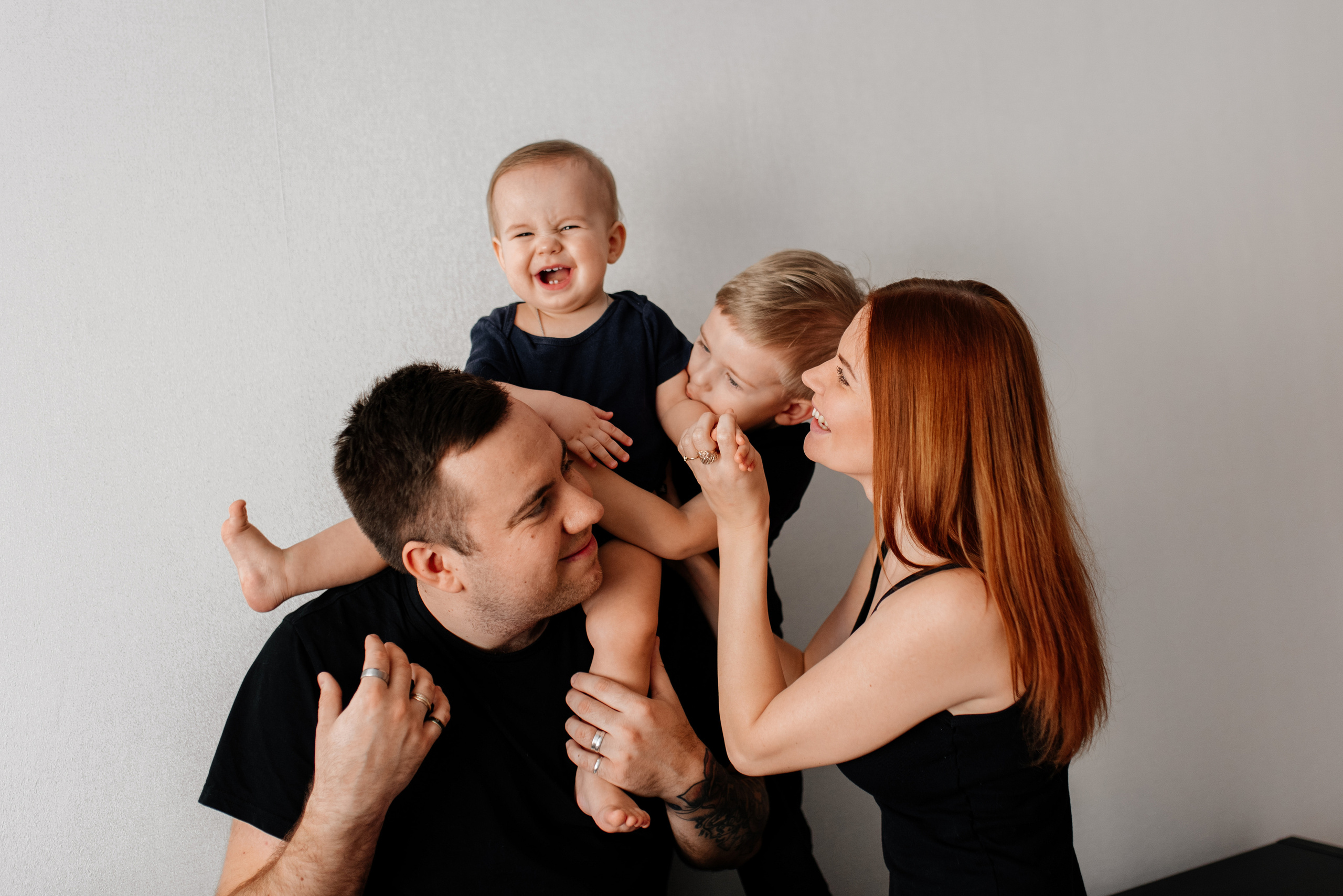 Оля Максим Сеня Степа. Семьи