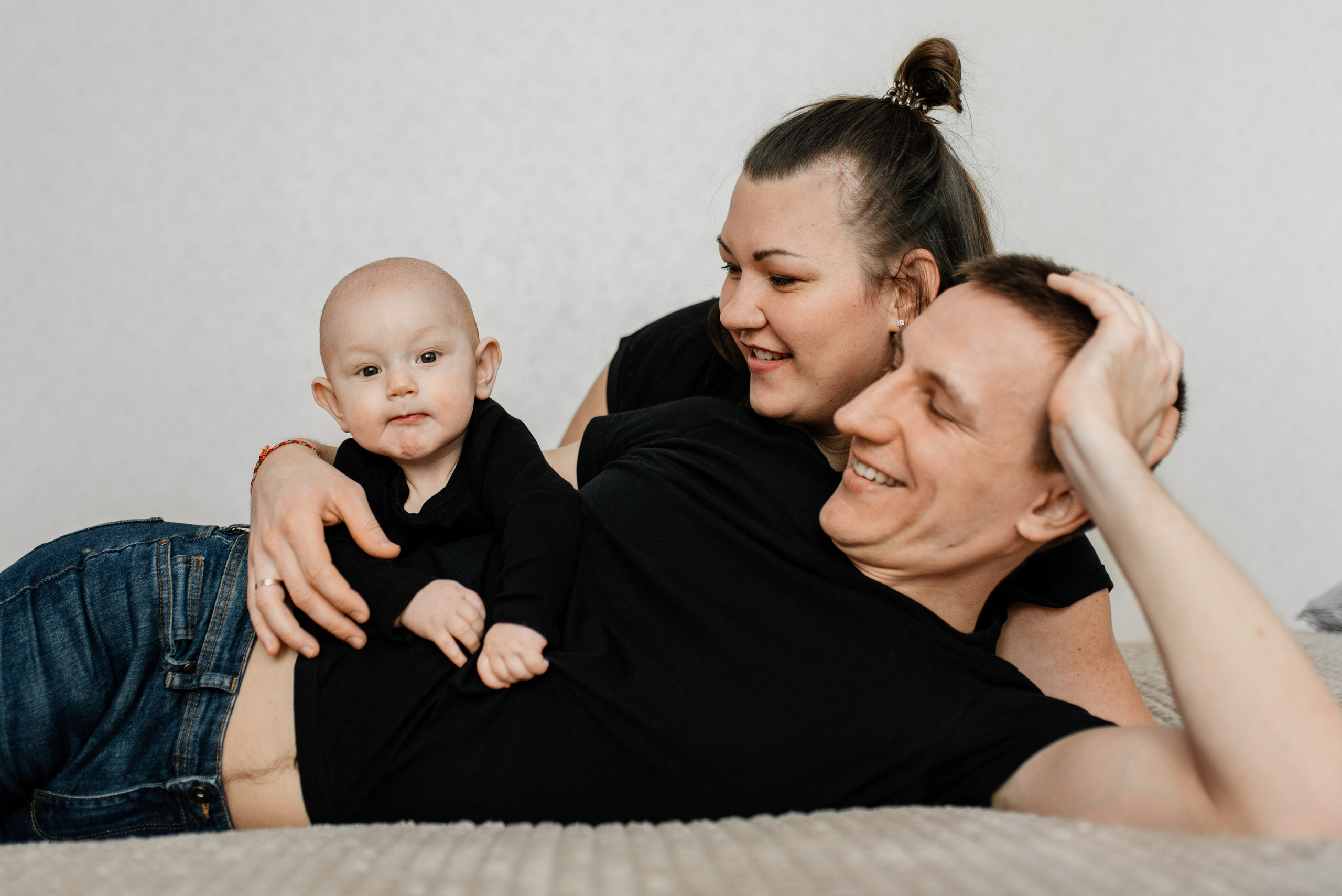 Андрей Оля Артем. Семьи