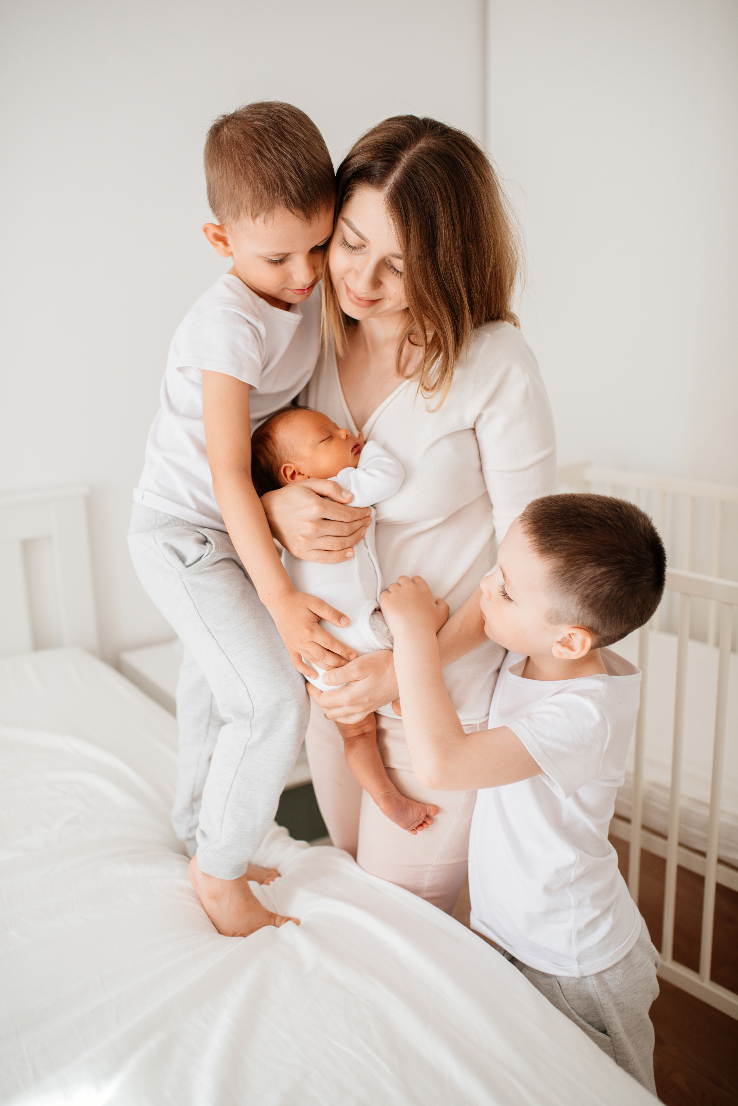 Юля Максим Никита Алисочка 1 месяц. Семьи