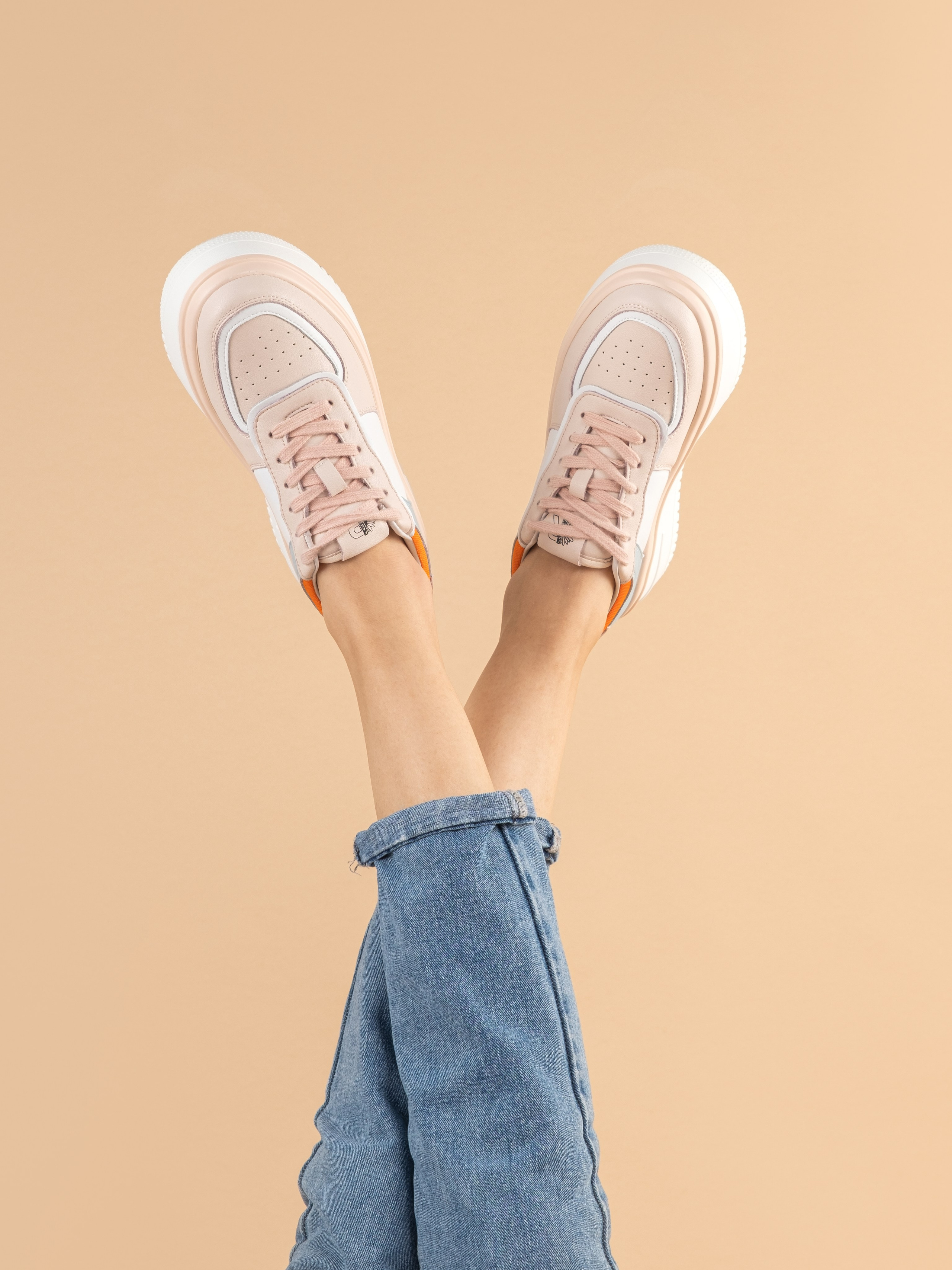 Одежда и обувь. Food и предметный фотограф Никита Алексеев