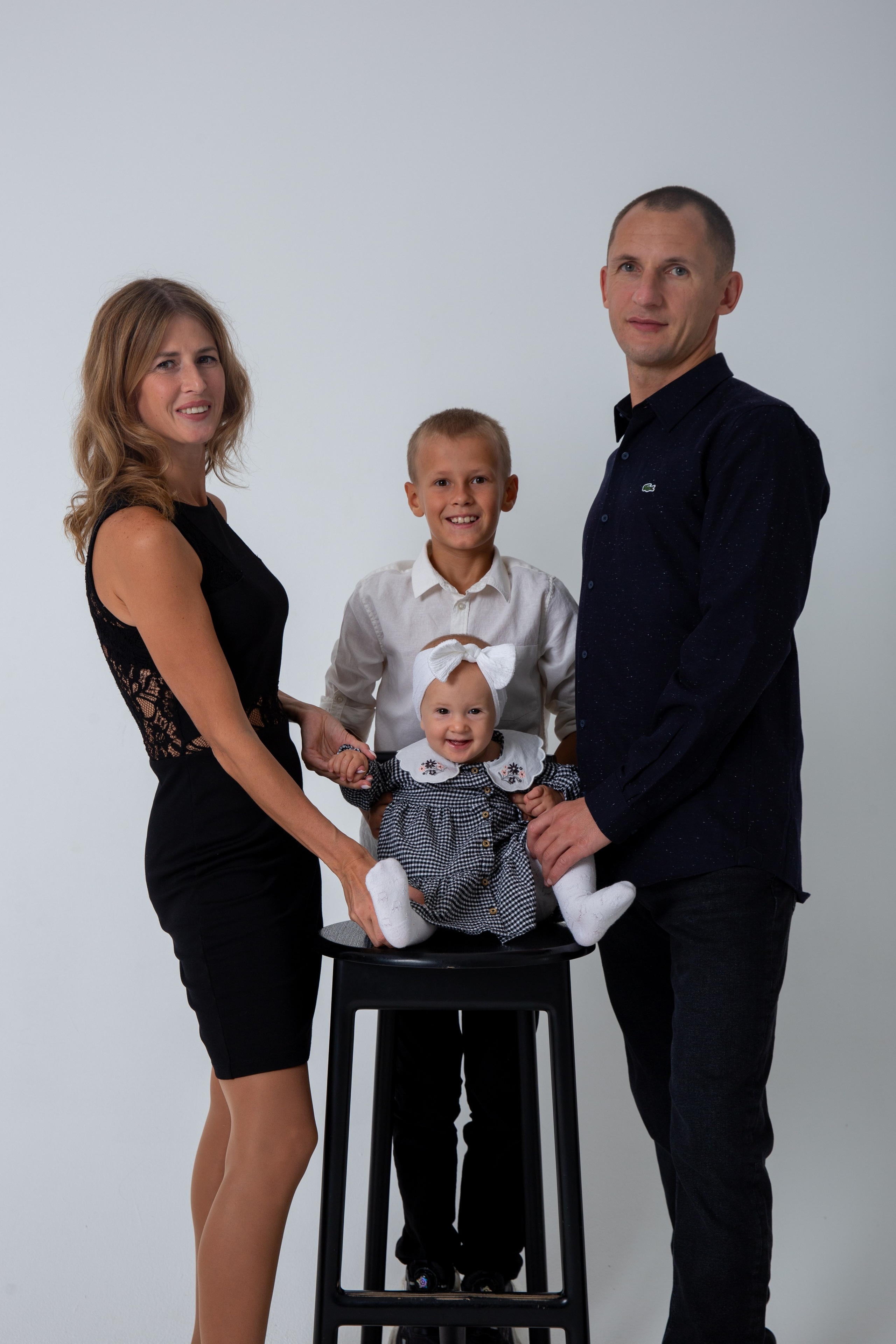 Екатерина и Александр Семейная съемка в студии. Семейный и детский фотограф в Москве и Московской области Ольга Иванютина