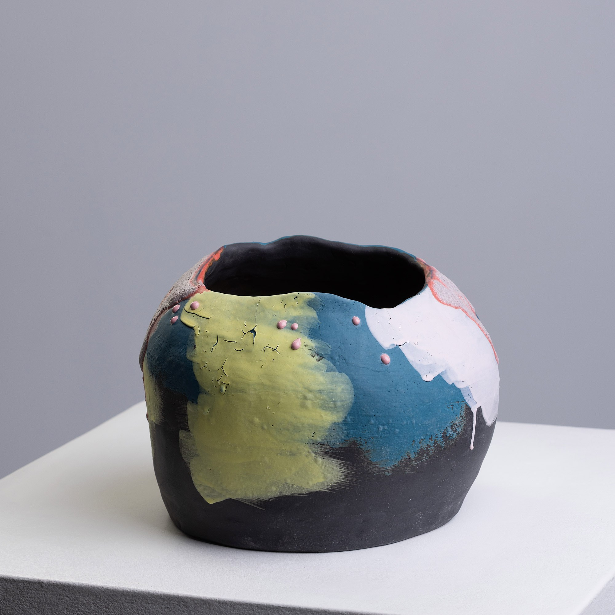 Арлекин. Художник керамист Вика Уйстрайх