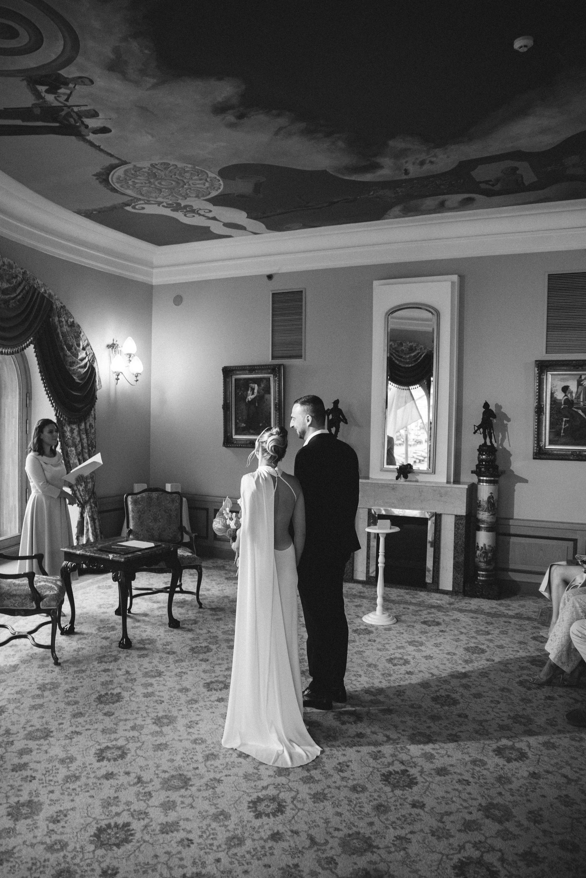 Александр & Ирина (отель/роспись). Свадебный, семейный, женский фотограф в Москве, Мытищах, Королёве Ксения Узилле