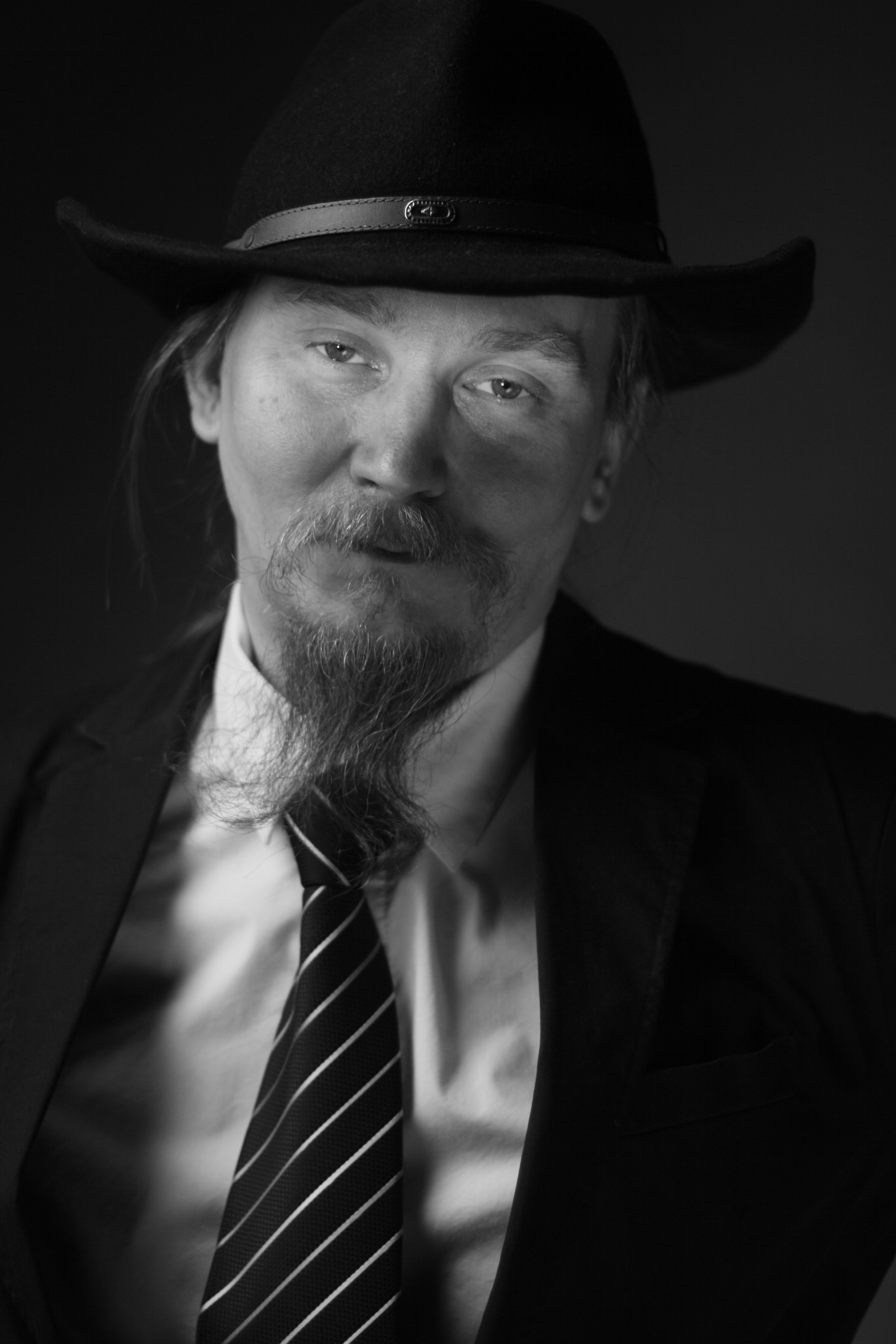 Паша. Главная