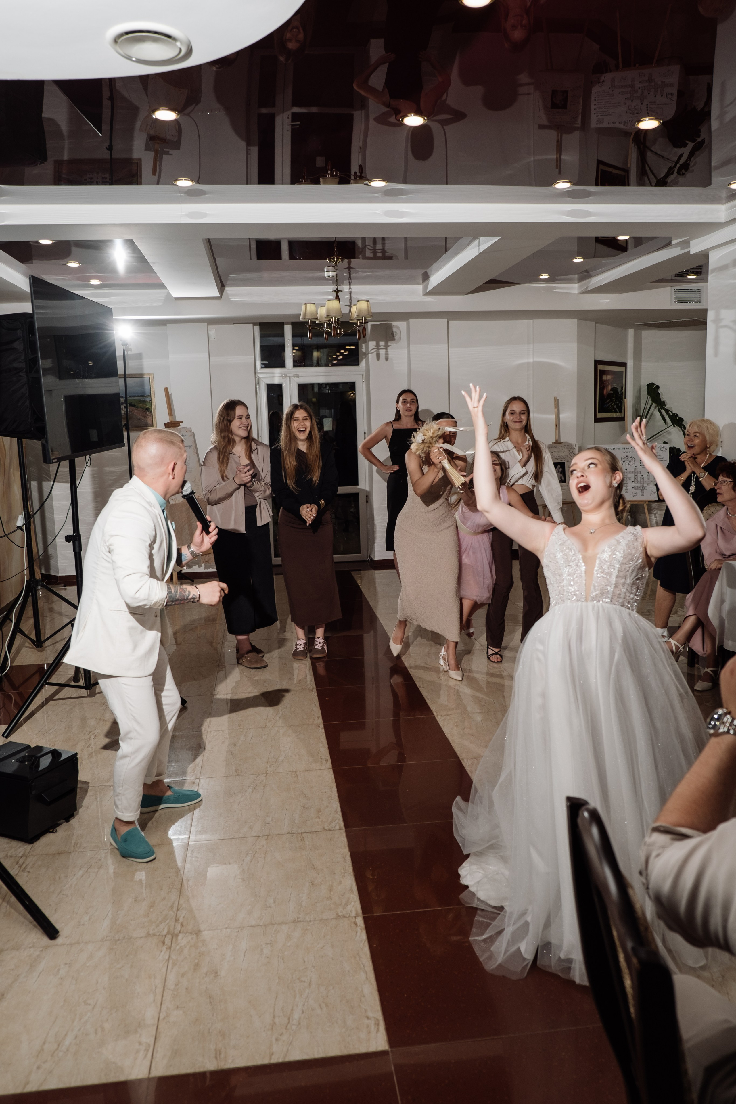 Свадебная фотосессия - выездная регистрация и банкет. Крым. Профессиональная фотосъемка в Крыму. Натуральные эмоции и живые кадры. Забронируйте дату прямо сейчас!