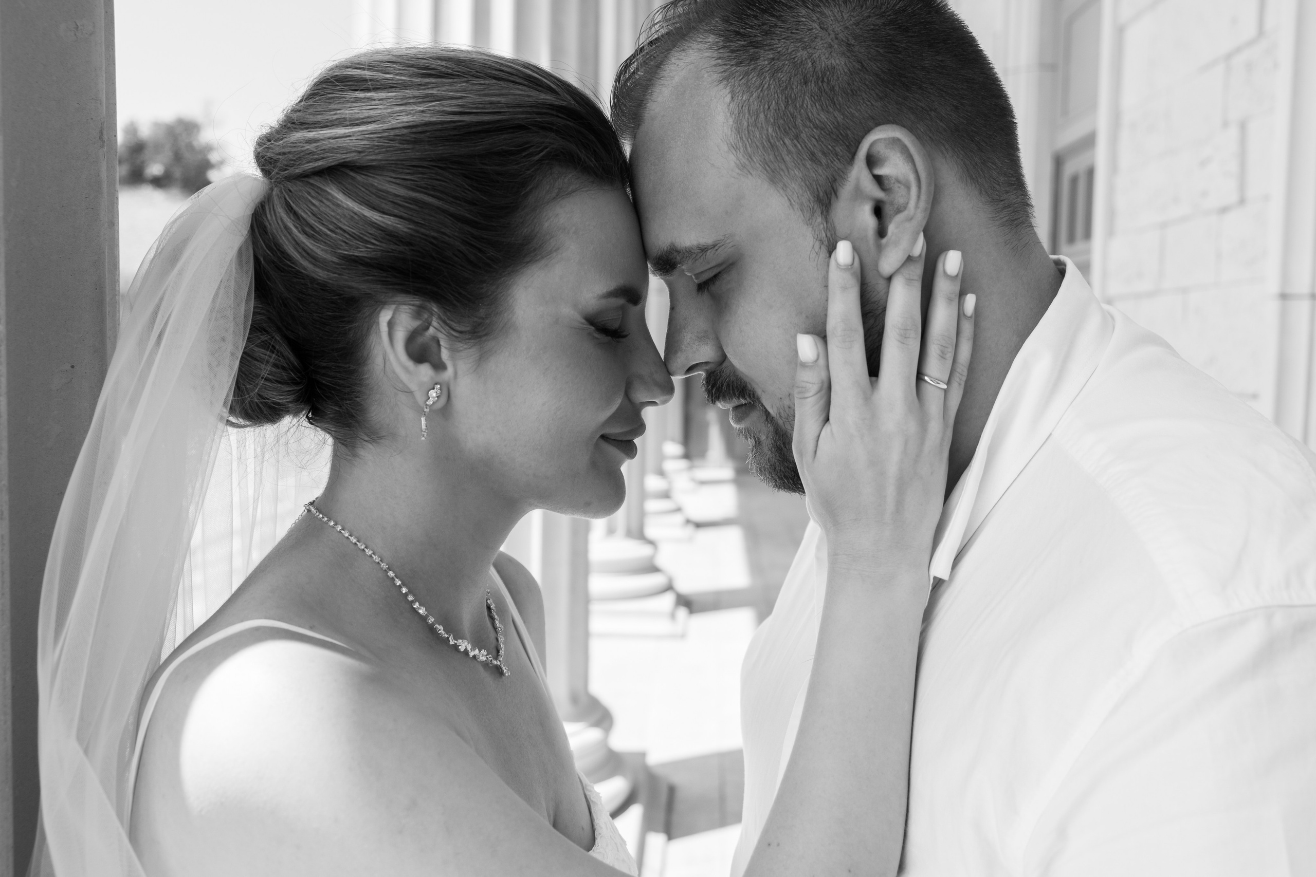 А+А (ЗАГС, Херсонес, Фиолент). Профессиональная фотосъемка в Крыму. Натуральные эмоции и живые кадры. Забронируйте дату прямо сейчас!