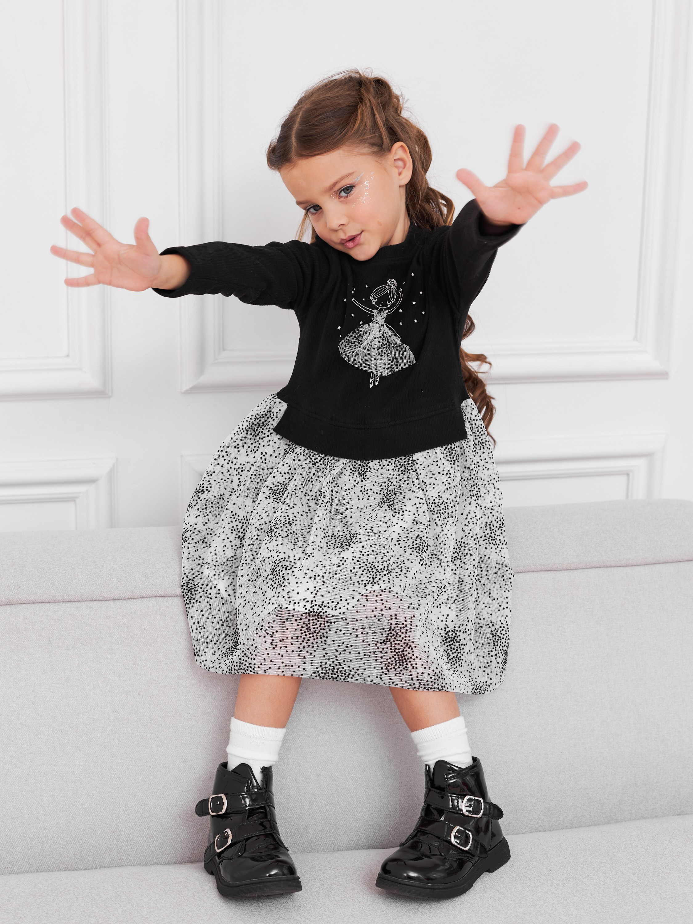 Фотосъемка платьев для девочек Екатеринбург Wildberries ВБ Ozon Озон фотосессия детей Екб заказать цена фотосъемка товара WB детское платье. Фотограф Екатеринбург Анастасия Жерновская | Маркетплейсы и нейрофото