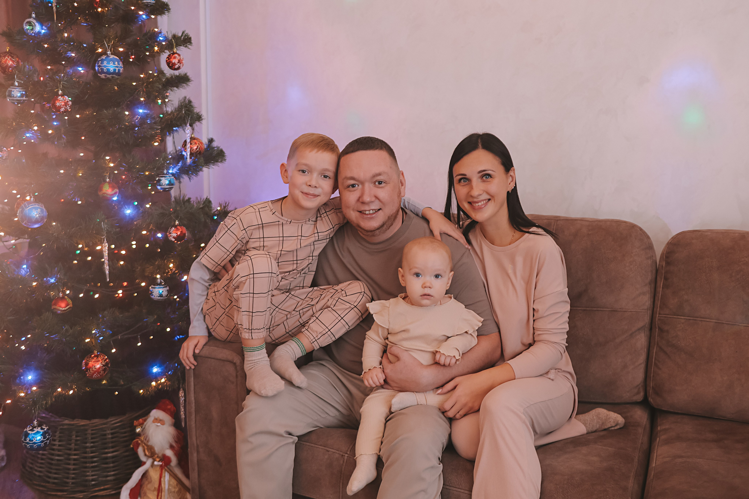 Дома. Семейный фотограф Тюмень, фотограф на роды Салмина Мария