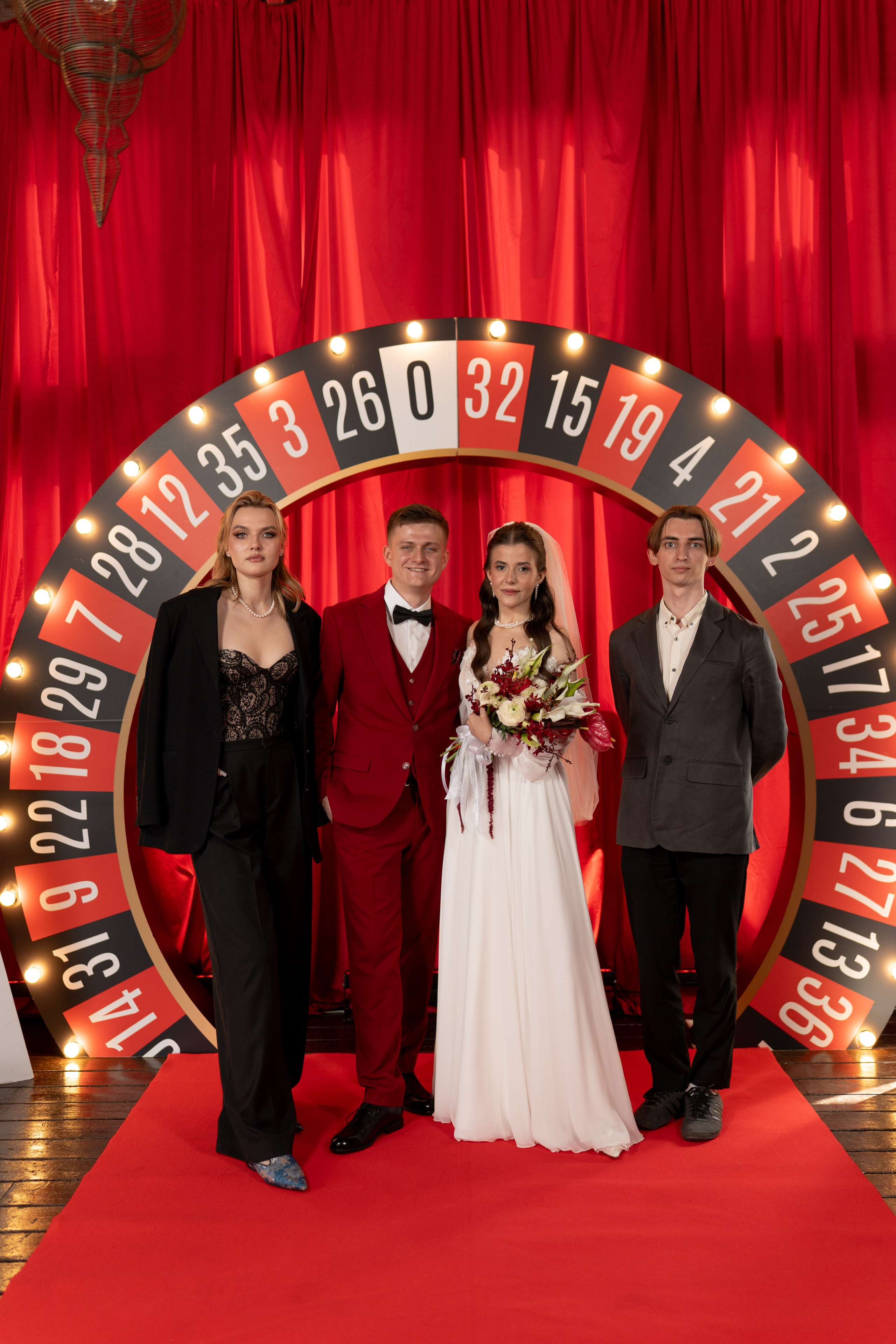 Красные розы. Главная