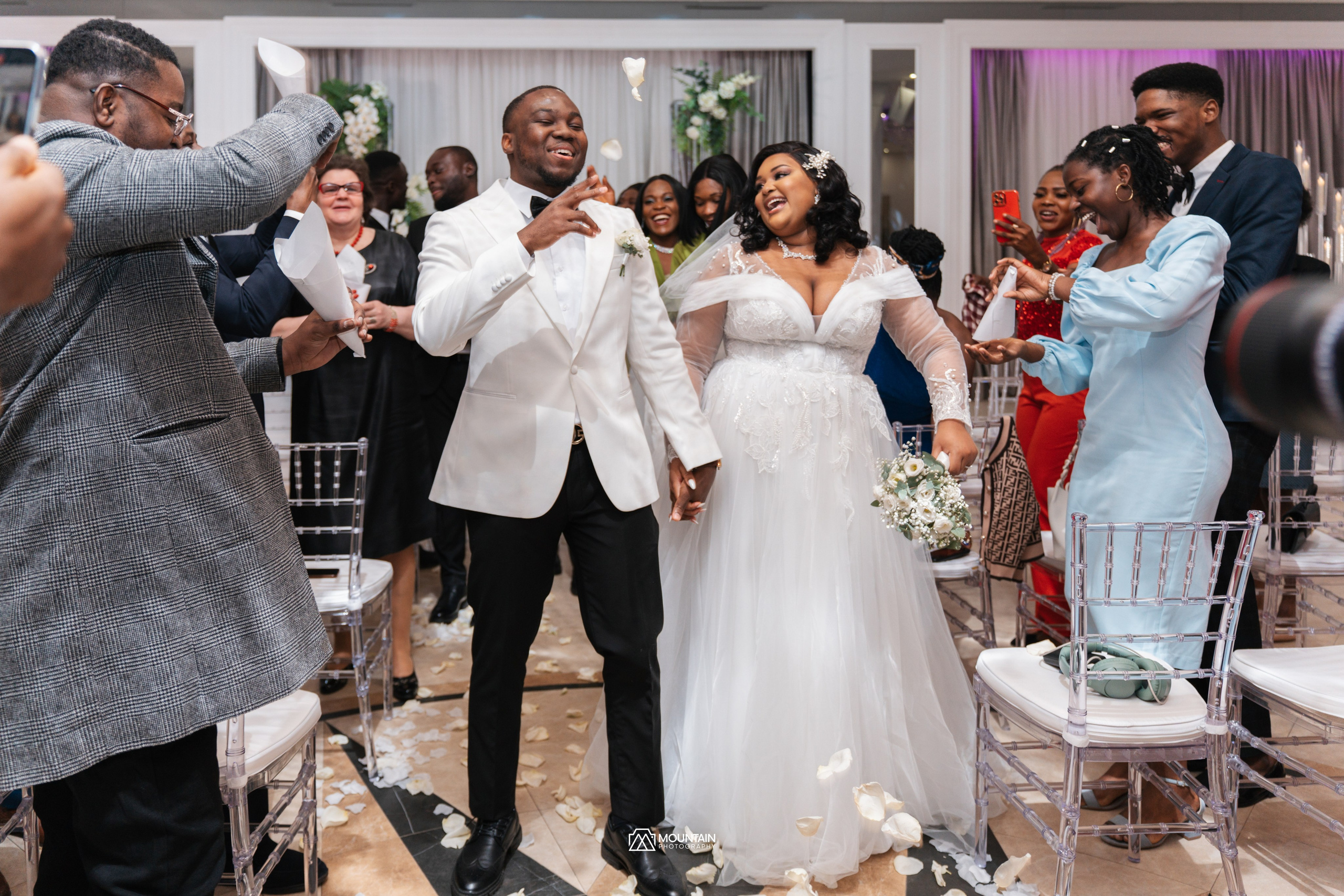 Cletus And Karabo. Я занимаюсь событийной, свадебной, товарной, студийной… фотографией