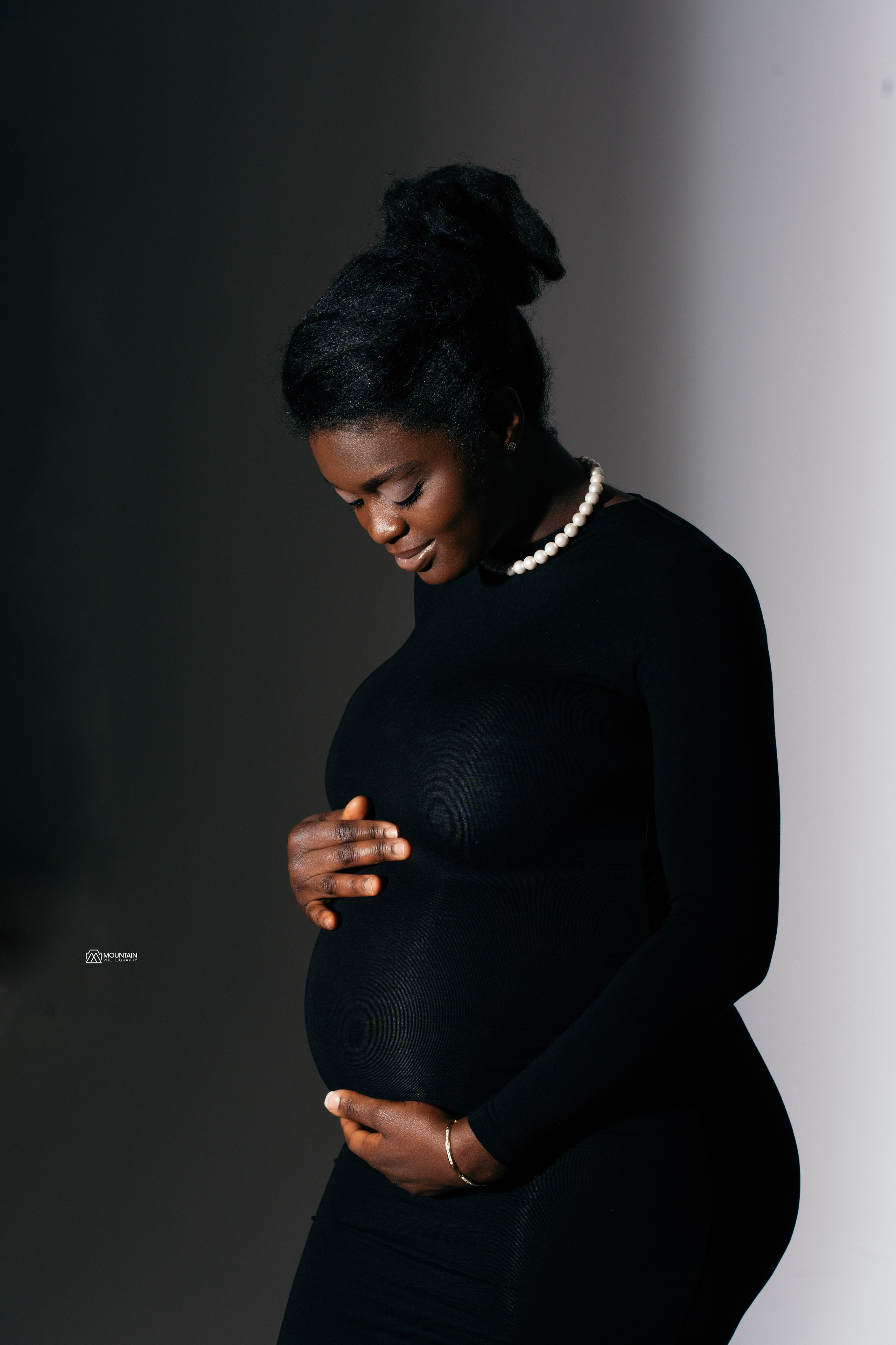 Maternity Photoshoot. Я занимаюсь событийной, свадебной, товарной, студийной… фотографией