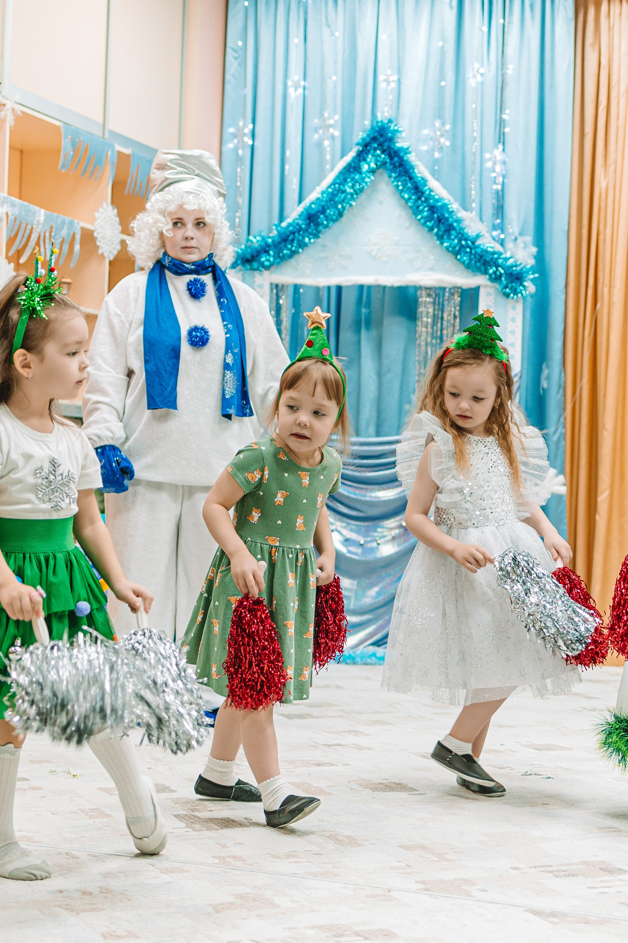 Утренник+портреты. Семейный фотограф Тюмень, фотограф на роды Салмина Мария