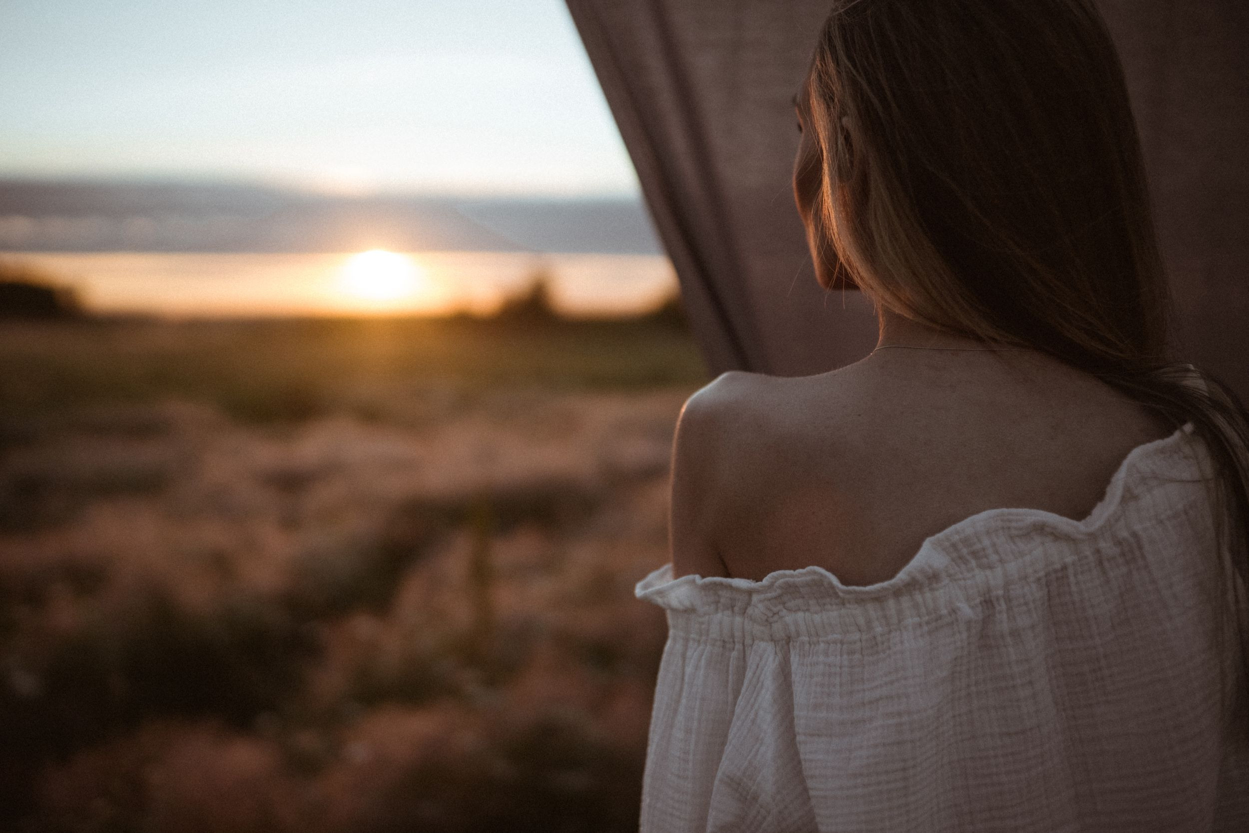 Juli. Elopement Wedding Photographer