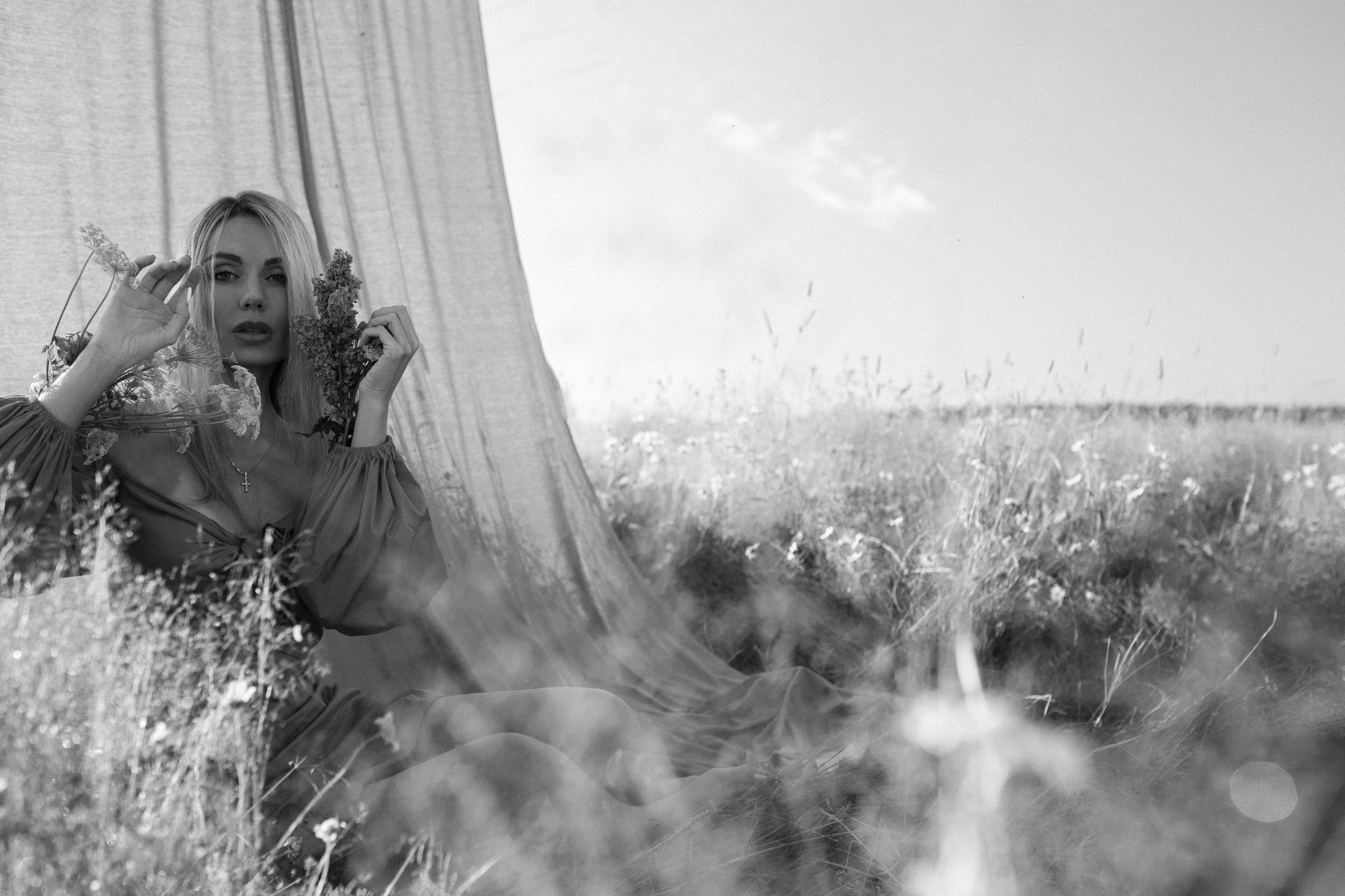 Juli. Elopement Wedding Photographer