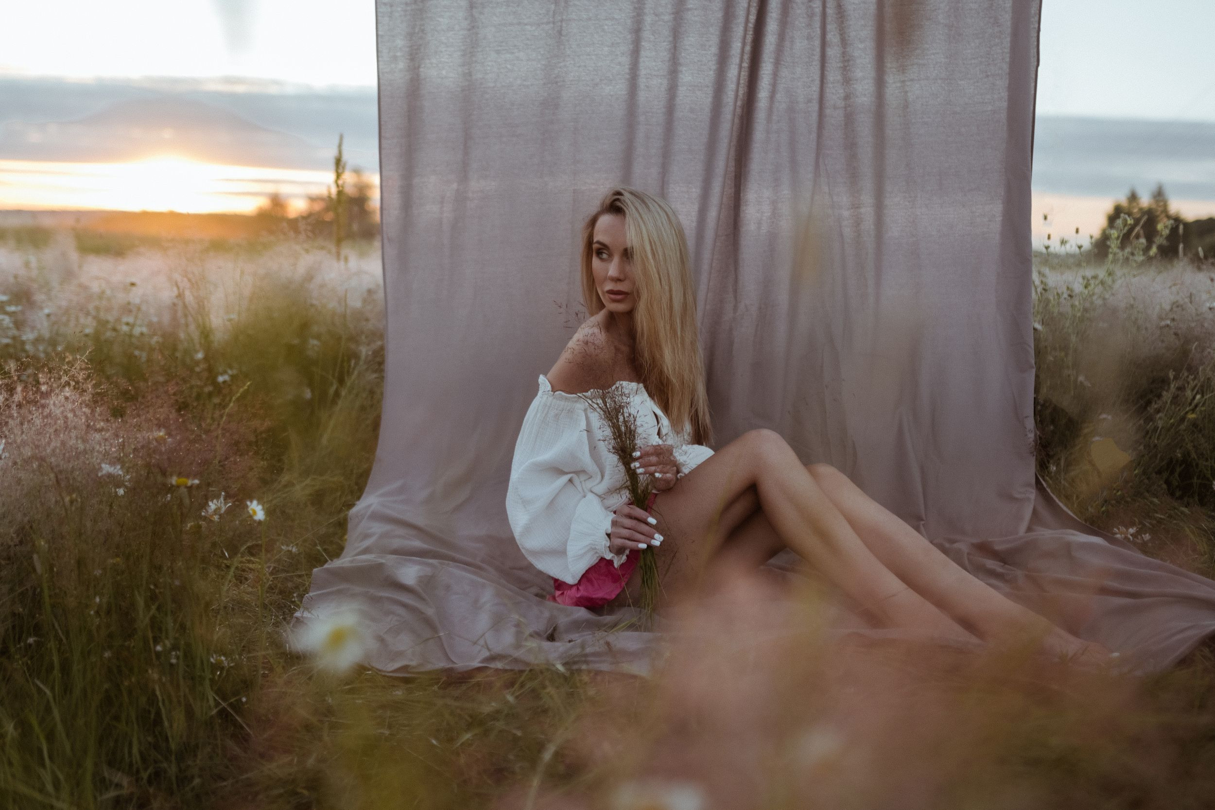 Juli. Elopement Wedding Photographer