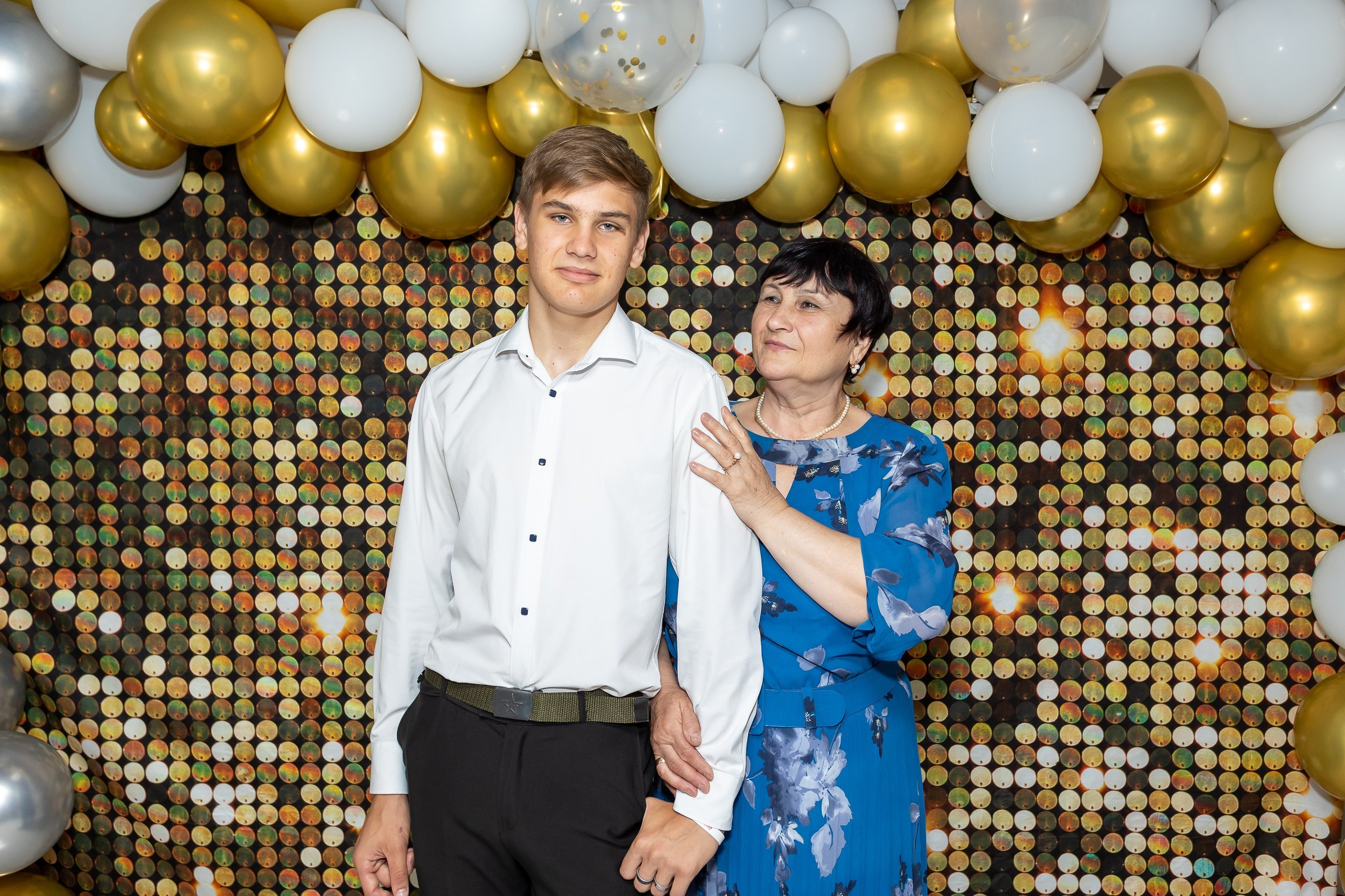 Вручение аттестата и выпускной вечер. Выпускные альбомы Майкоп, Краснодар Елена Золотарева