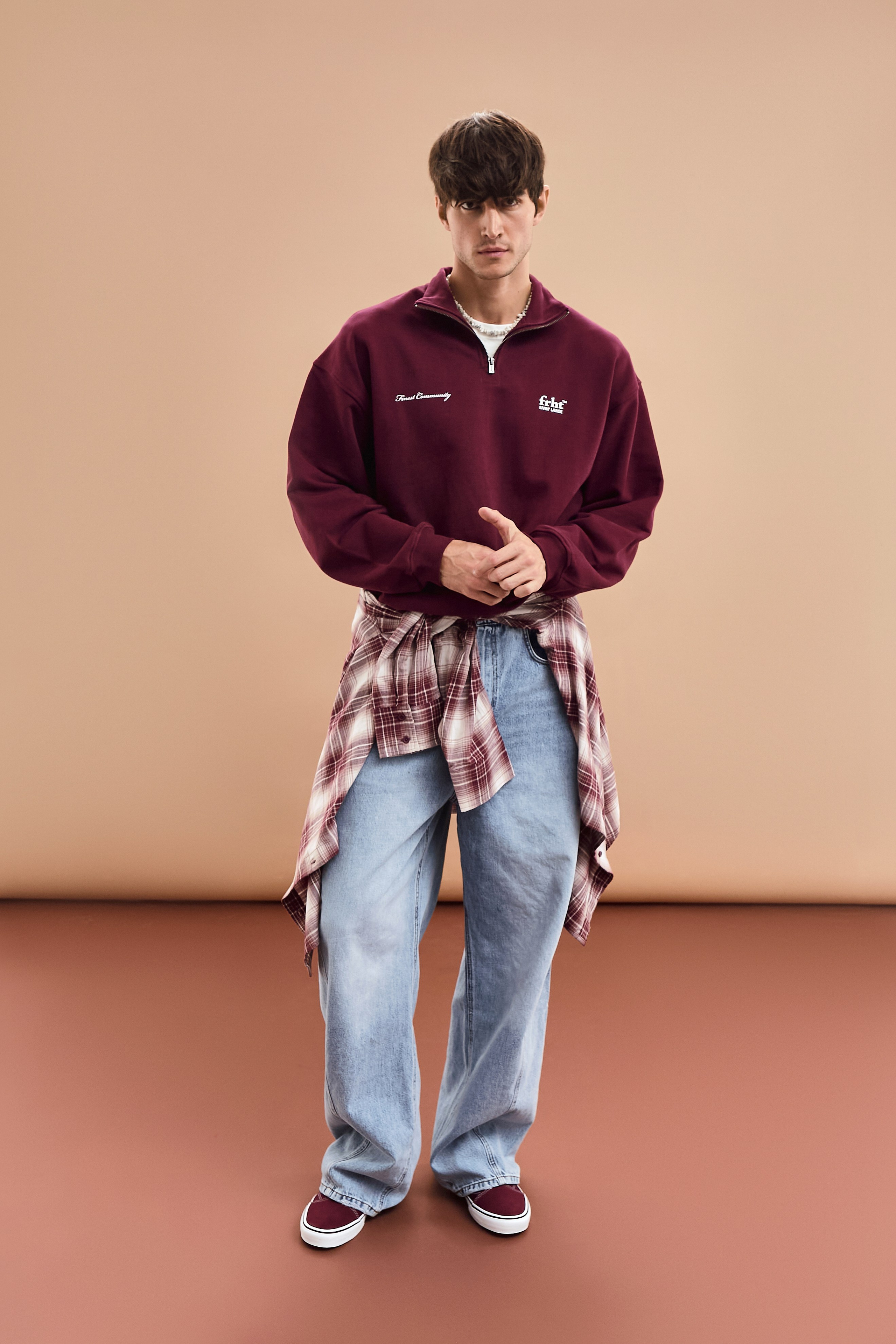 На бумажном фоне. Фотограф Москва| Вероника Полуэктова