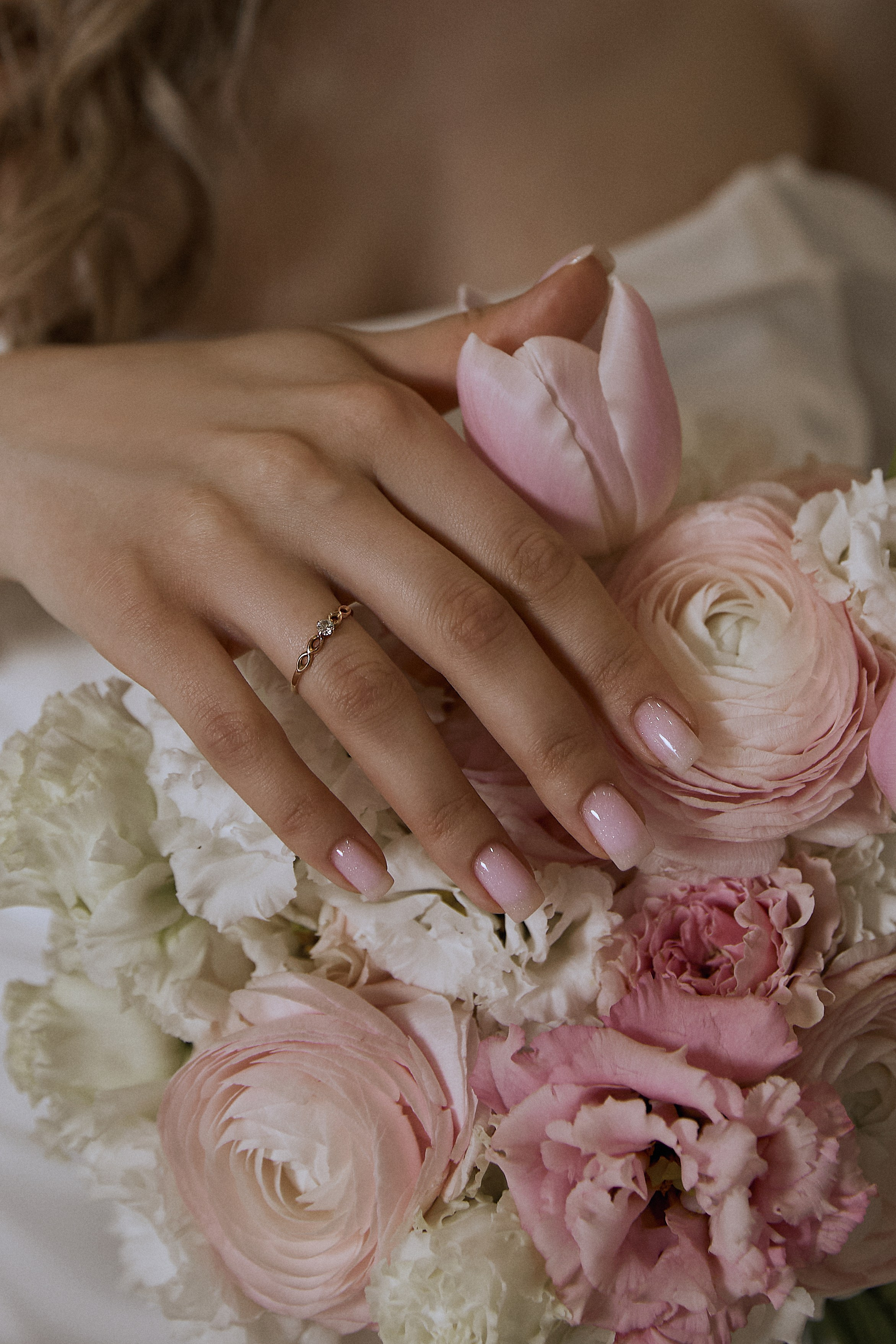 Утро невесты в отеле. Фотограф в Твери Helga J. Fox