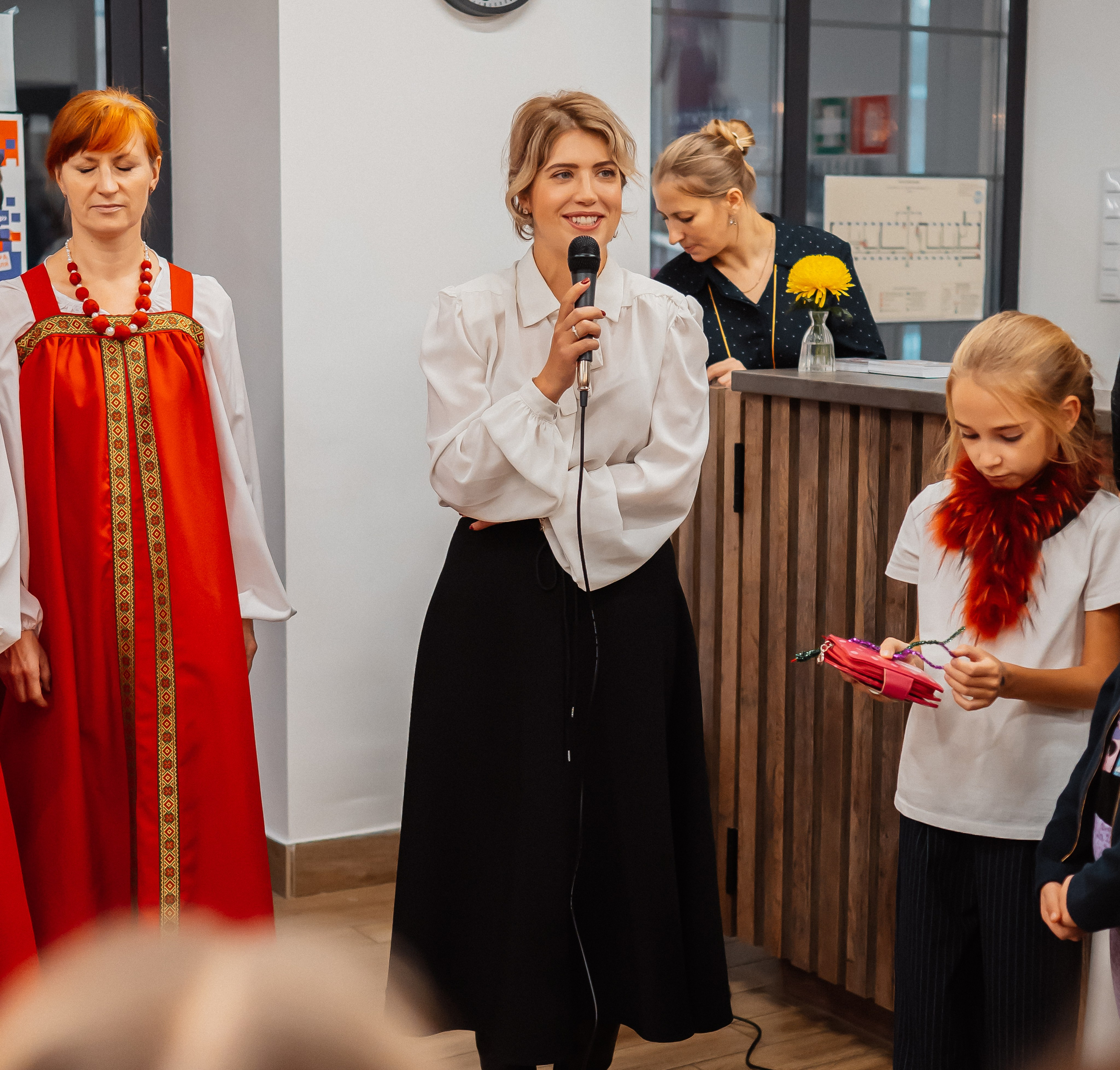 Ярмарка ко дню матери в частной школе К. М. Тенишевой. Фотограф Исламова Лилия, Смоленск