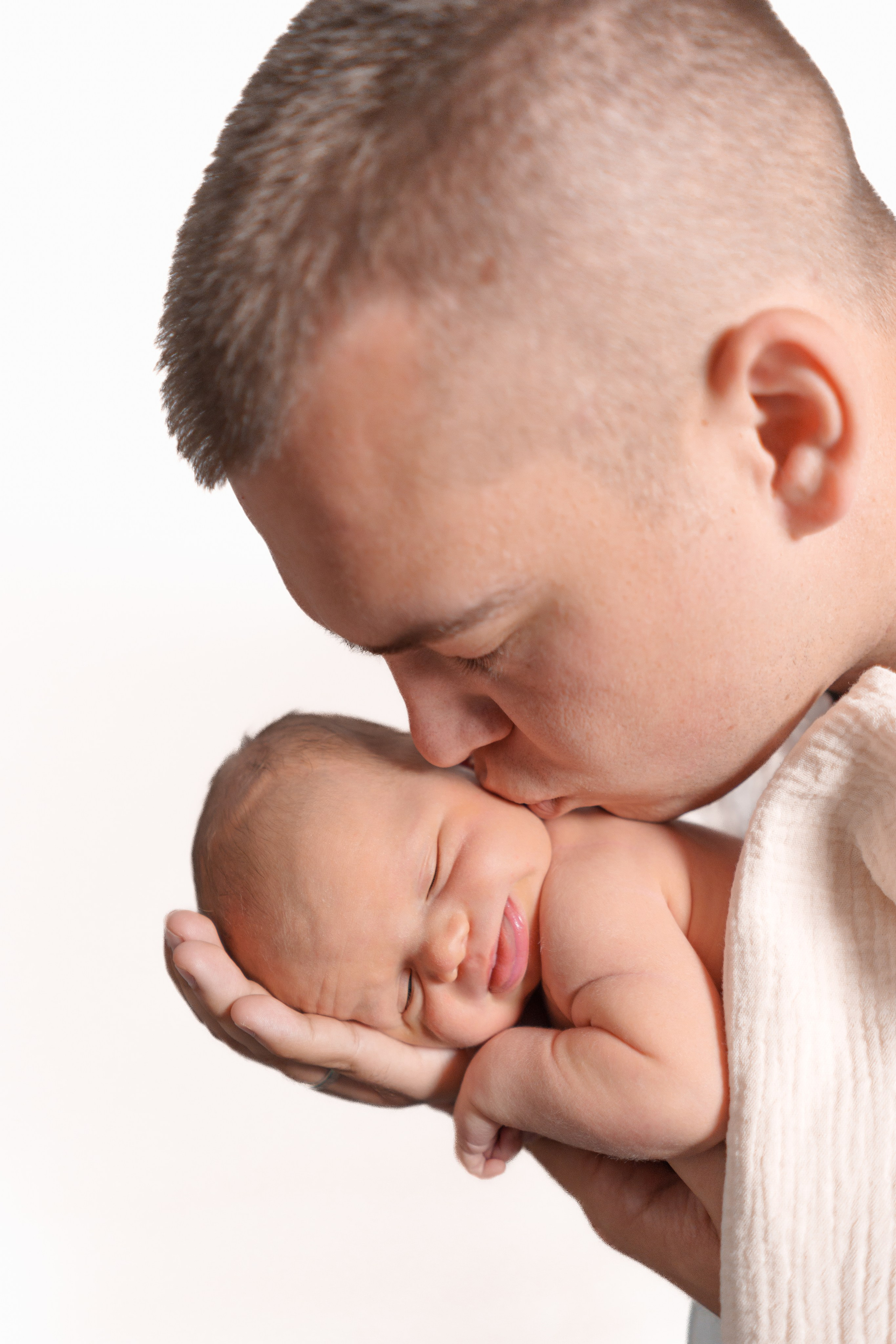 ✨. Профессиональный фотограф новорожденных Тверь