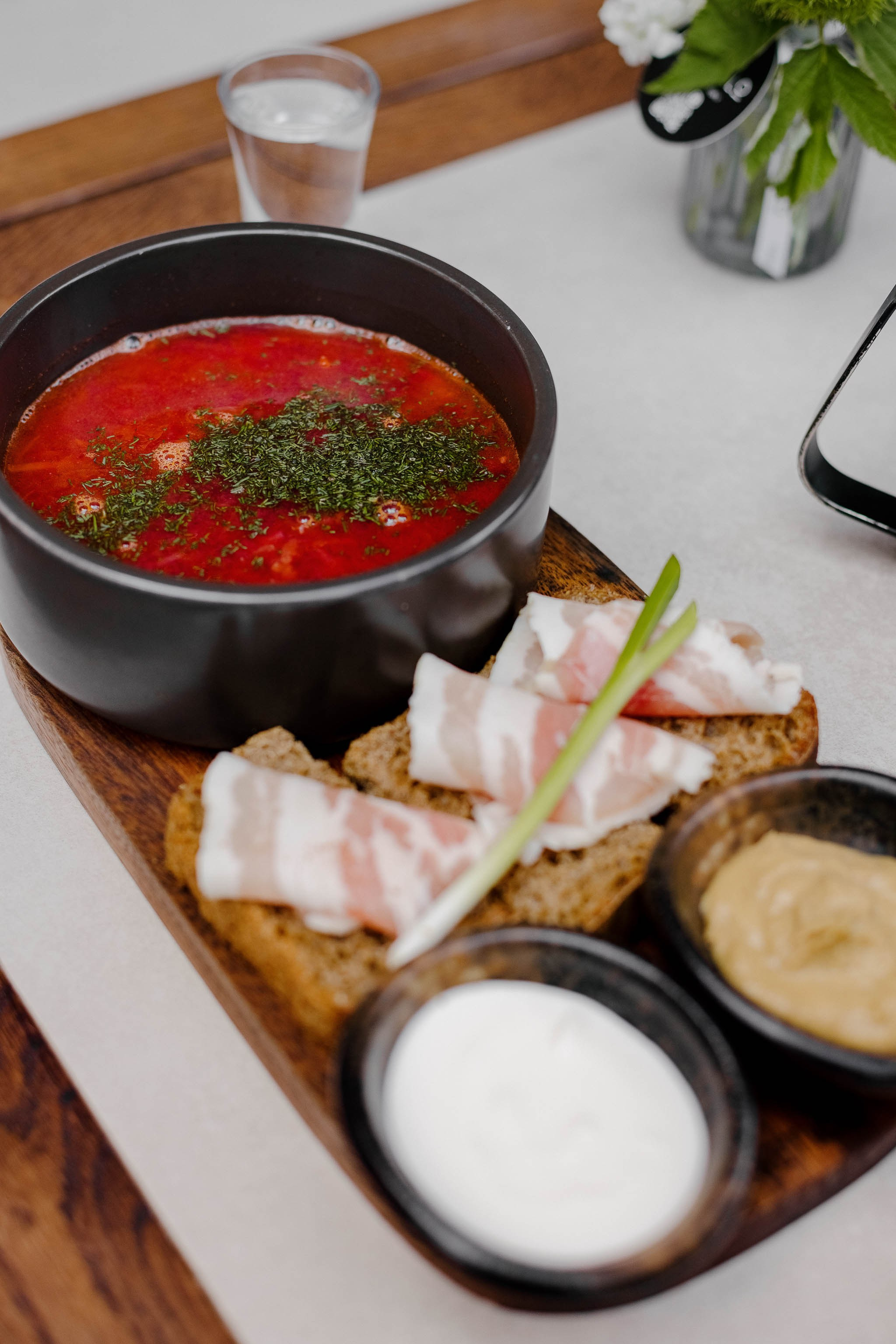 Ресторан «ИНСТ». Главная