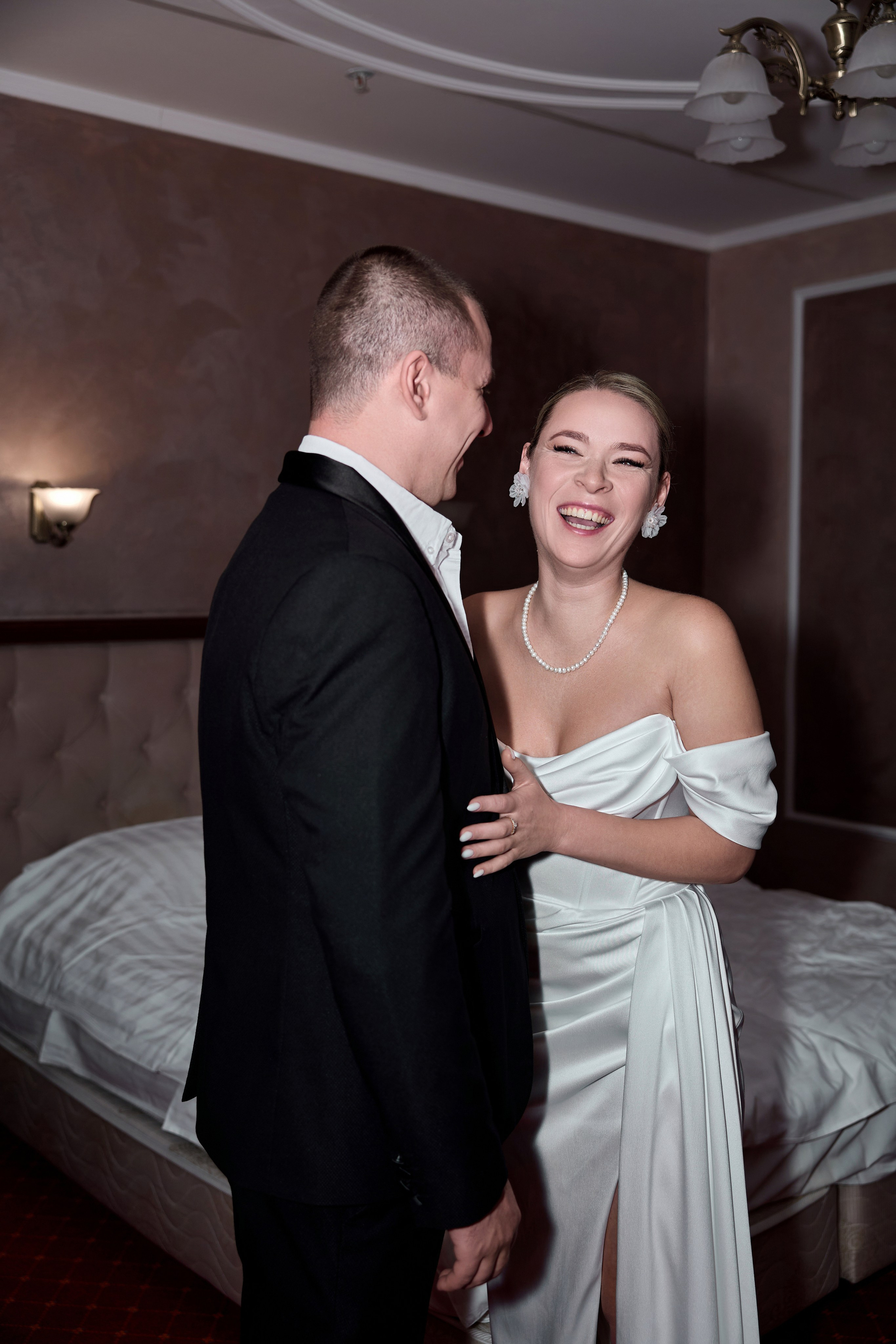 Утро невесты и свадебная фотосессия в гостинице