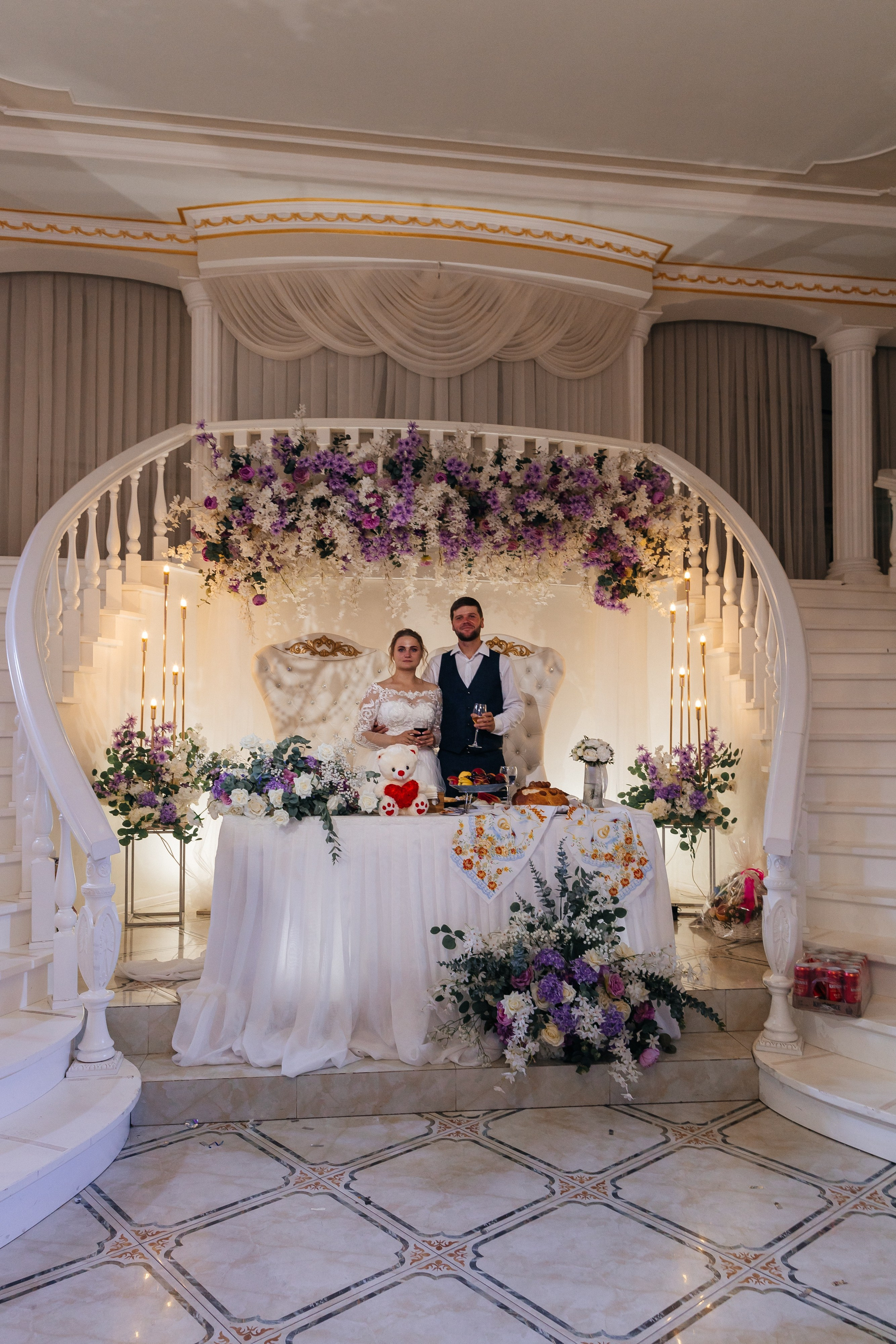 Трогательная выездная церемония в уютном ресторане. Олег Сверчков | Свадебный фотограф Вологда