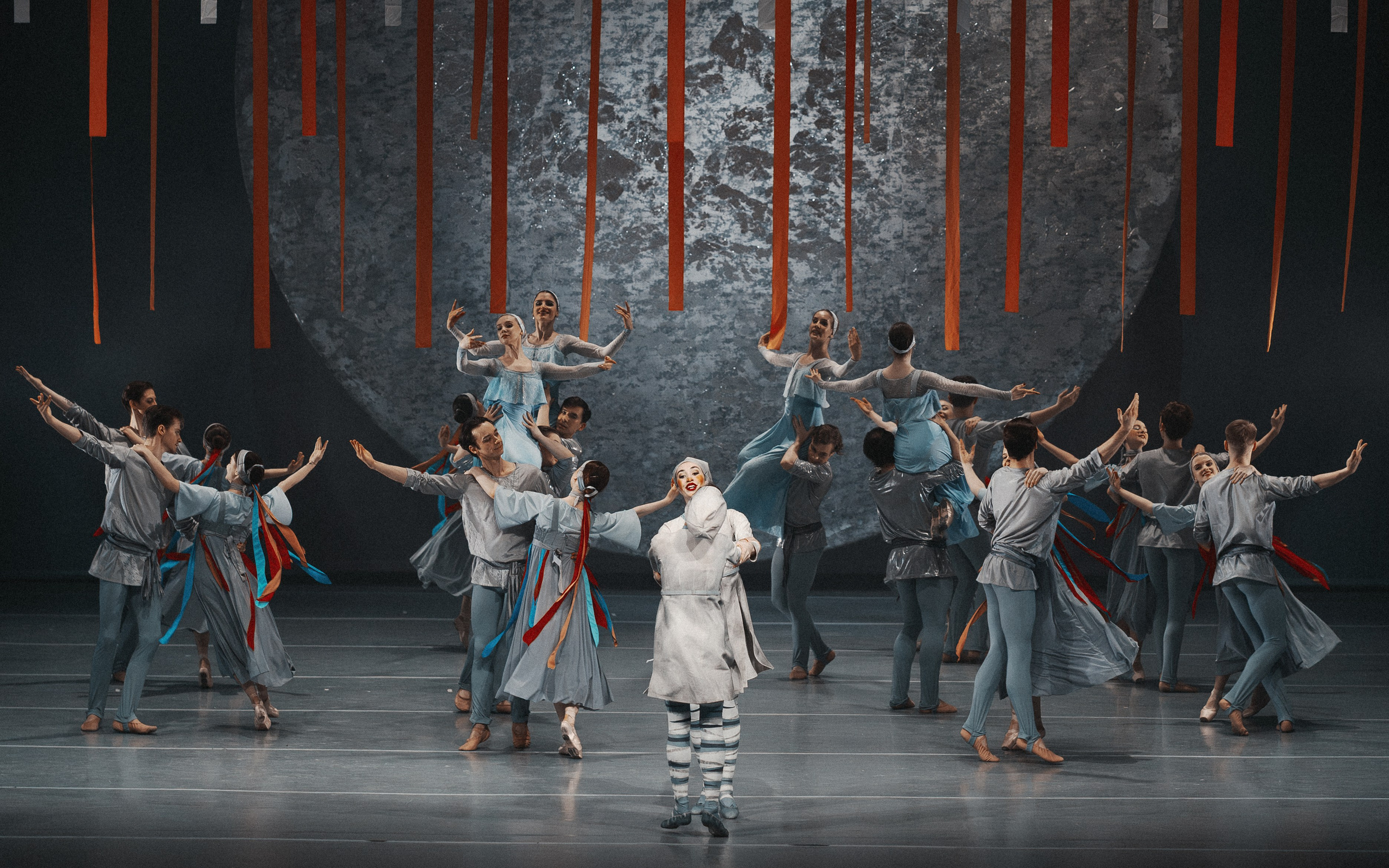 Балет «Симфония № 1» — хореограф Ксения Скареднова. Театральный фотограф в Санкт-Петербурге Дмитрий Скареднов