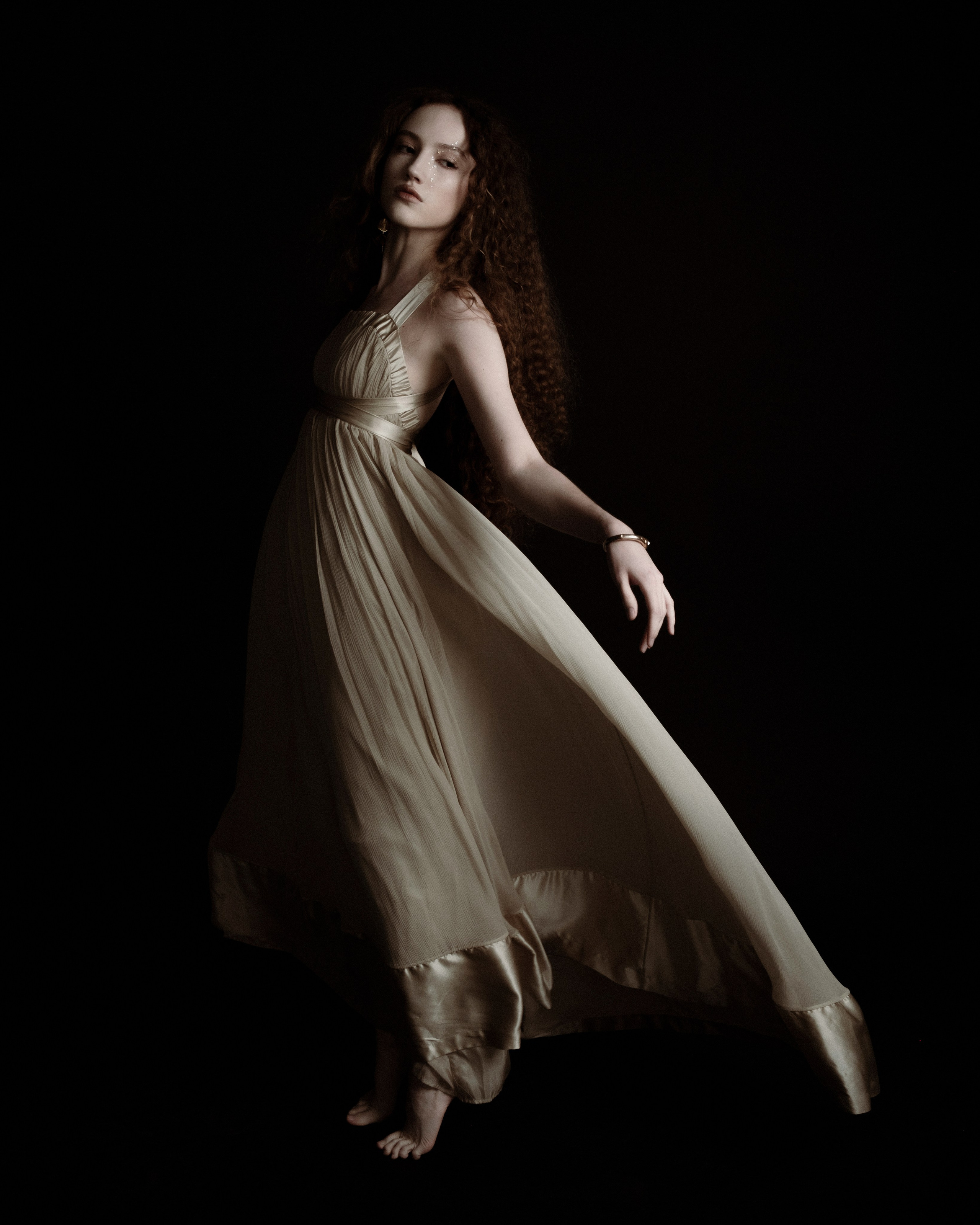 NYMPH. Коммерческий и fashion-фотограф в Санкт-Петербурге Олеся Поле